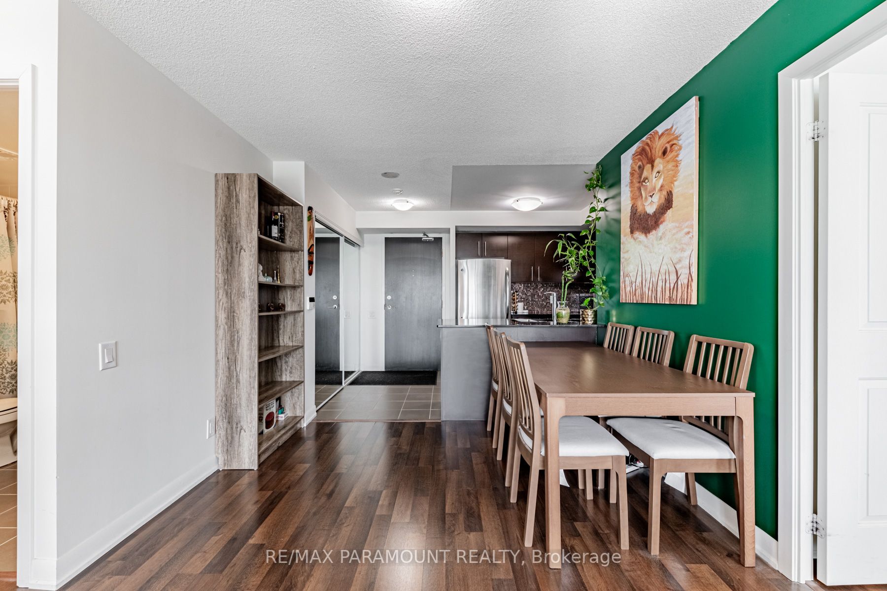 17 Anndale Dr, #915