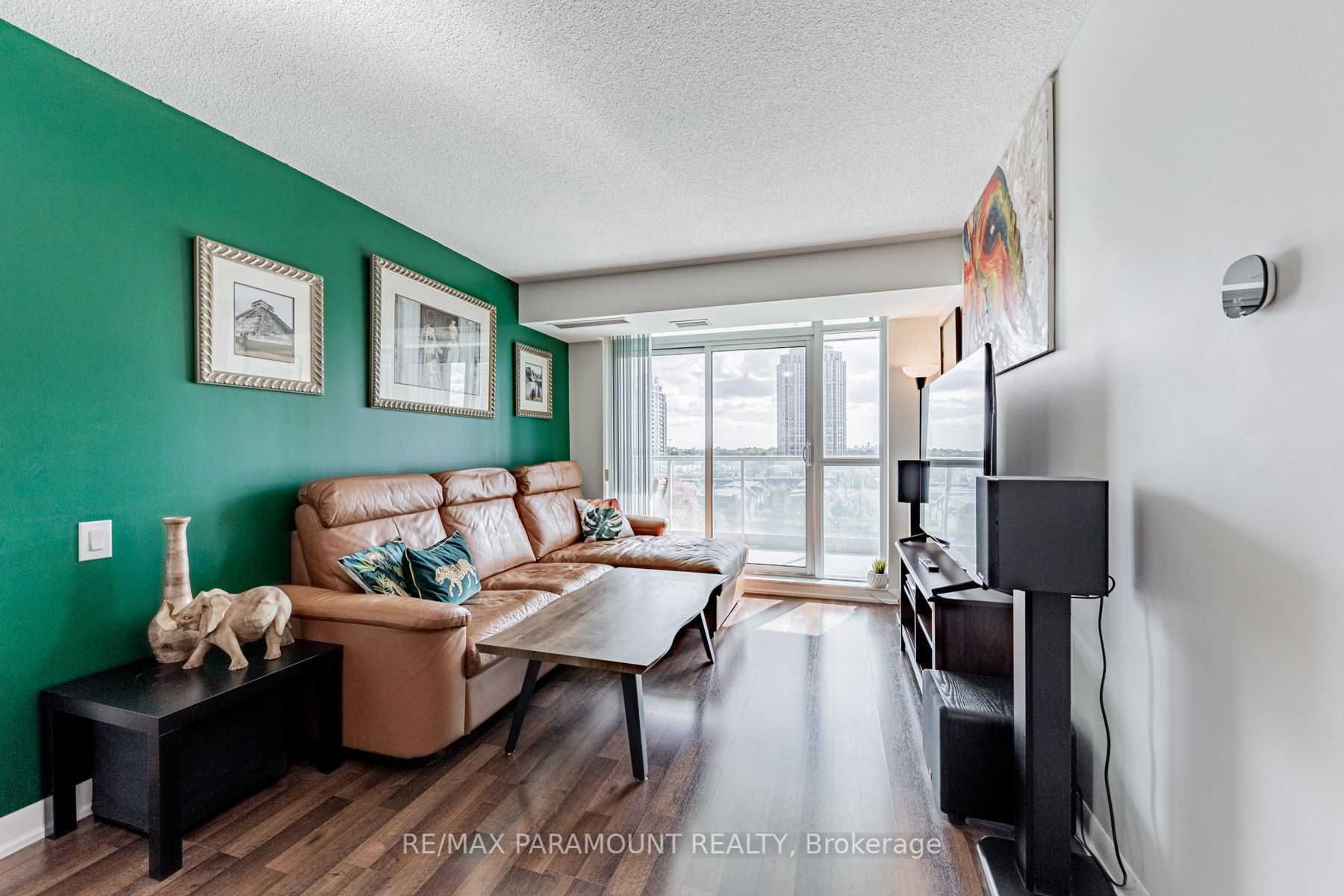 17 Anndale Dr, #915