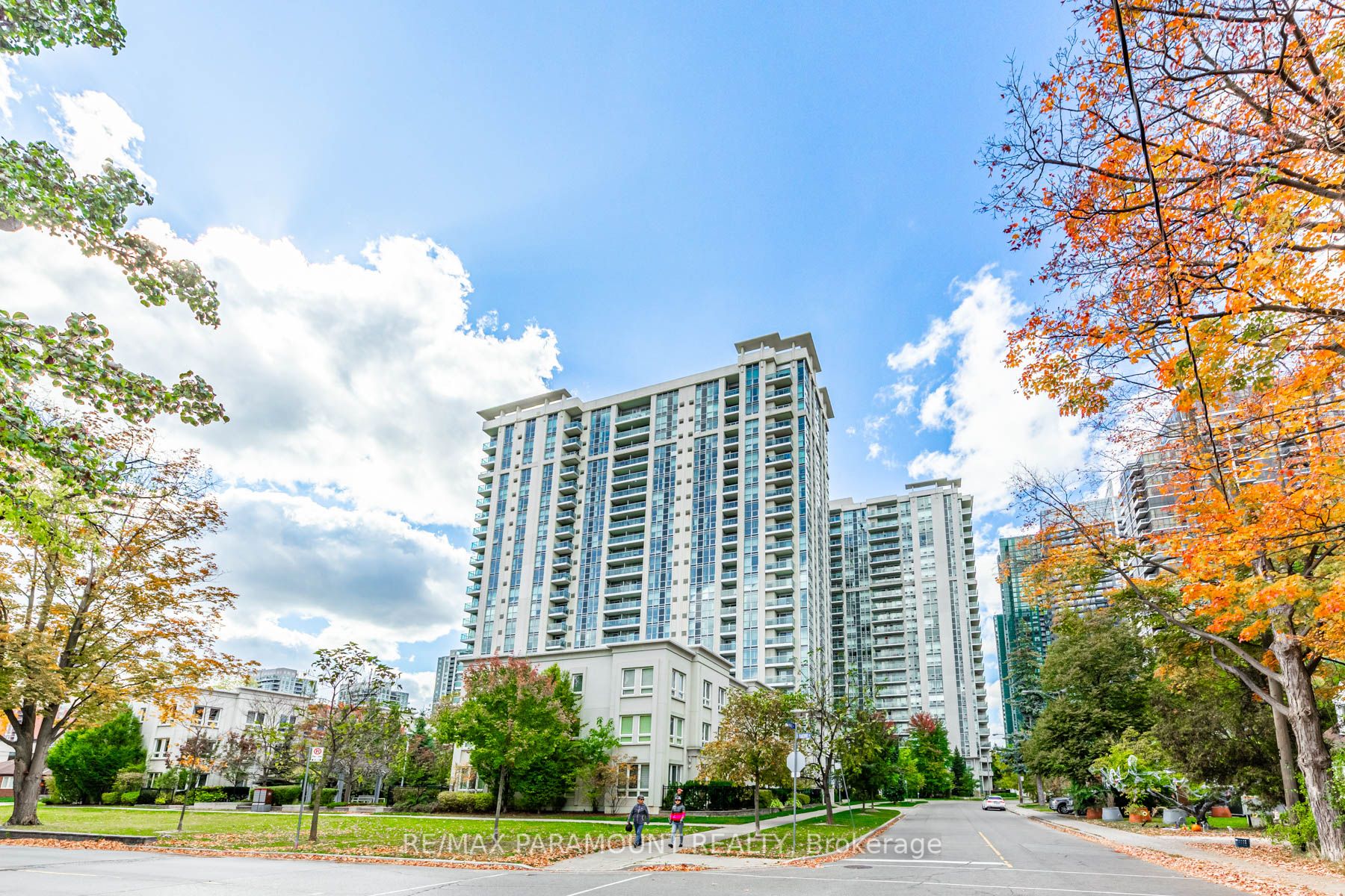 17 Anndale Dr, #915