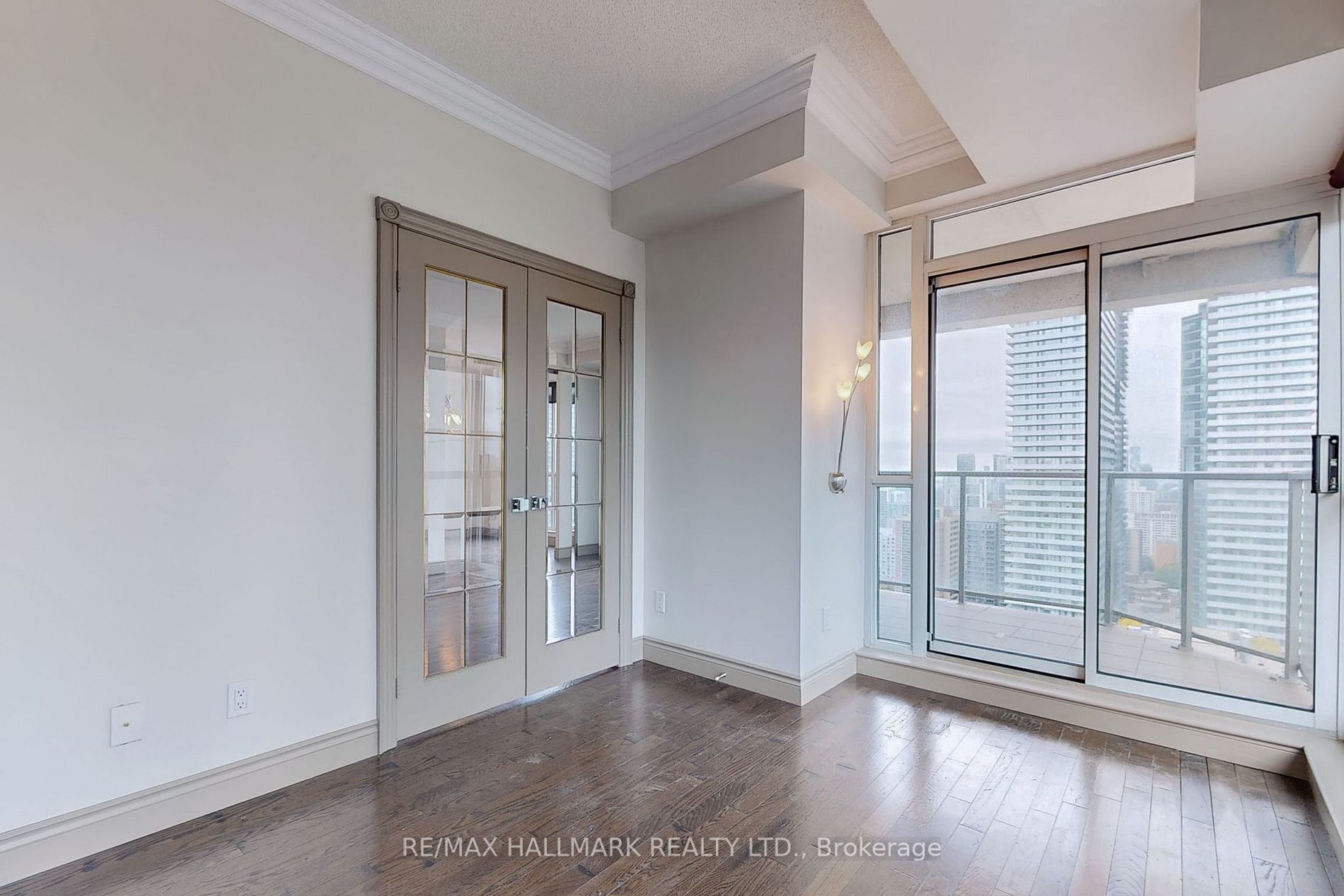 8 Park Rd, #3710