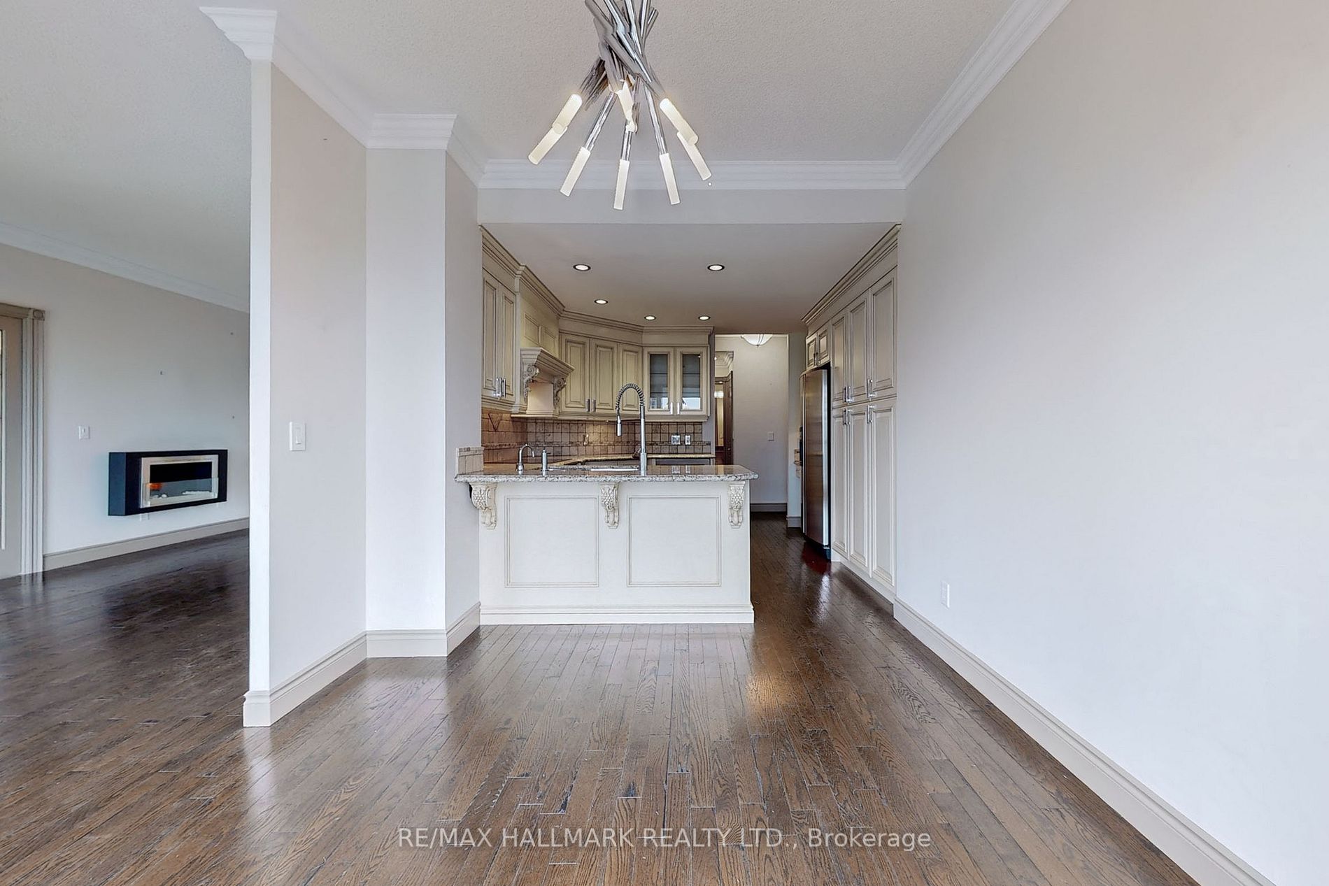 8 Park Rd, #3710