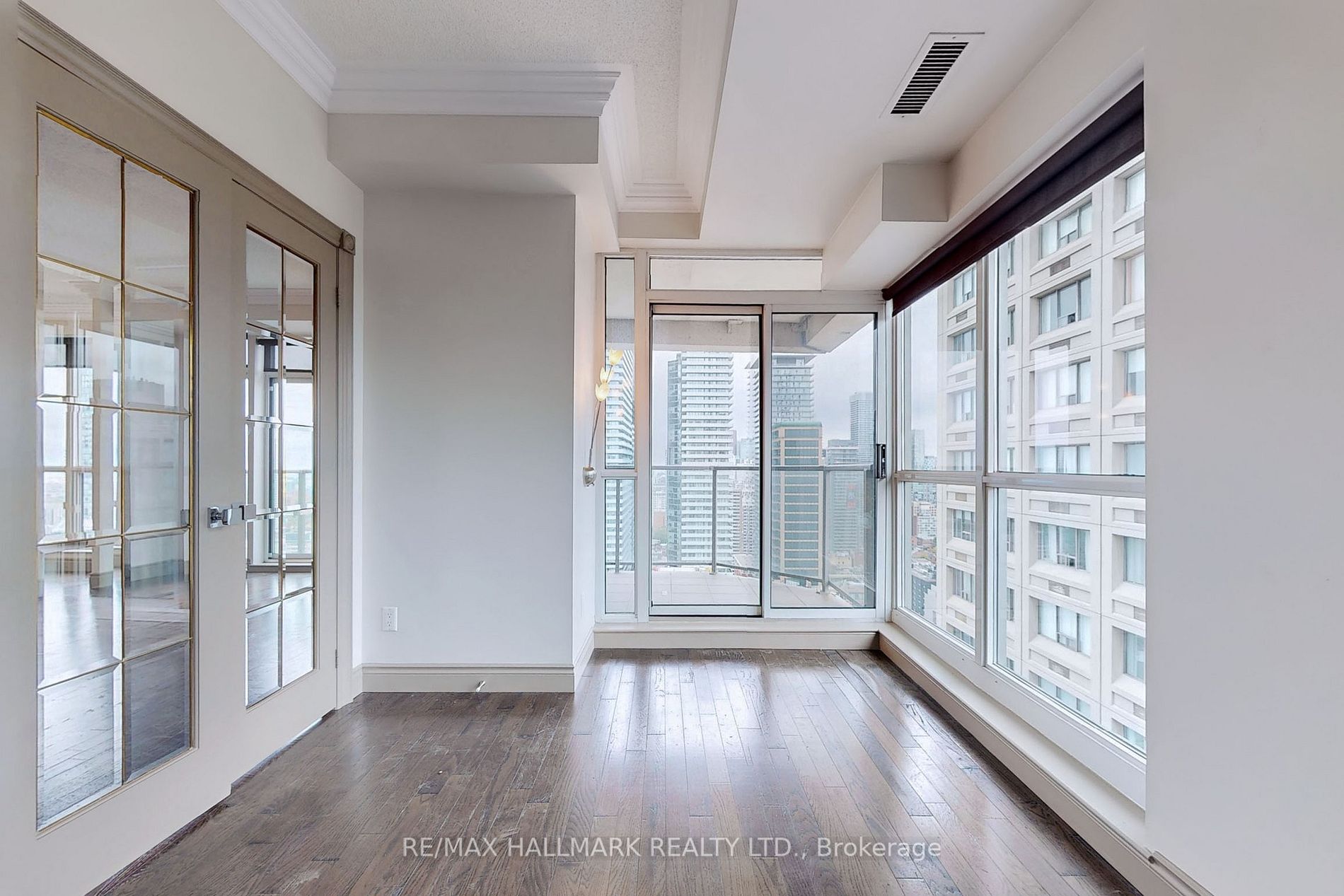8 Park Rd, #3710