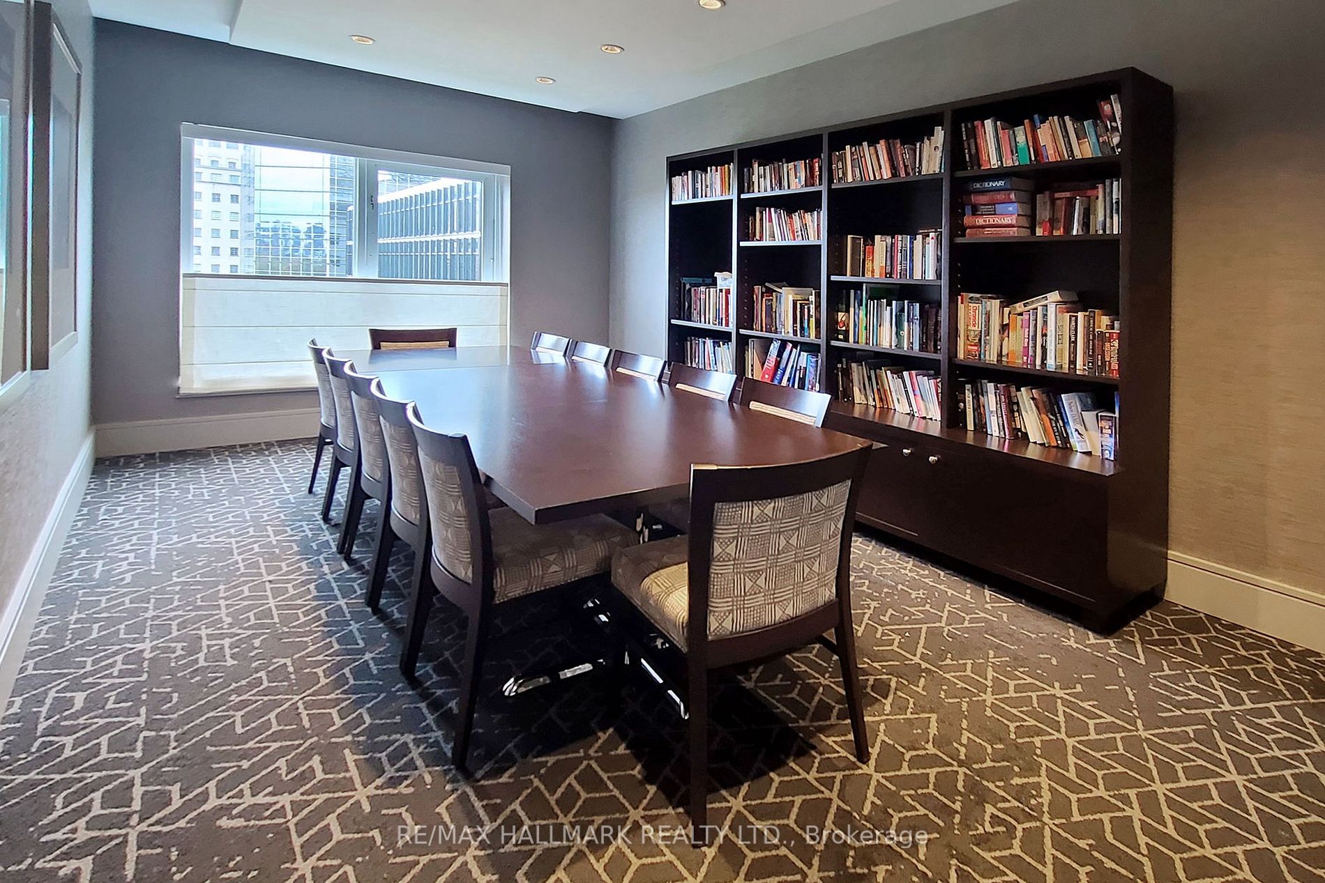 8 Park Rd, #3710