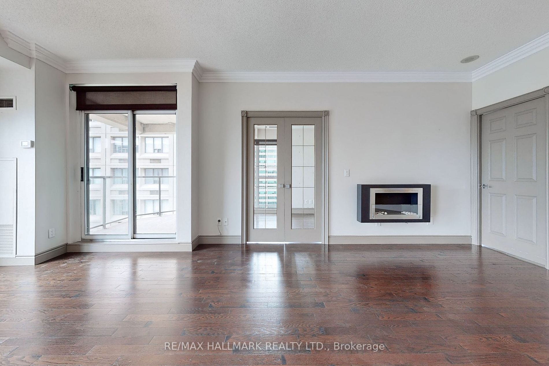 8 Park Rd, #3710