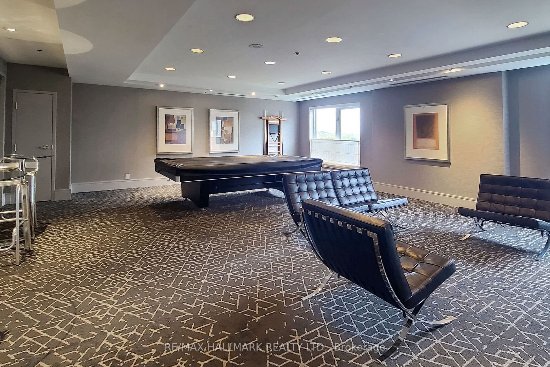 8 Park Rd, #3710