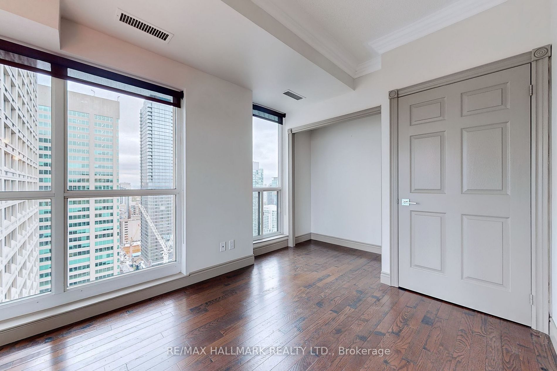 8 Park Rd, #3710