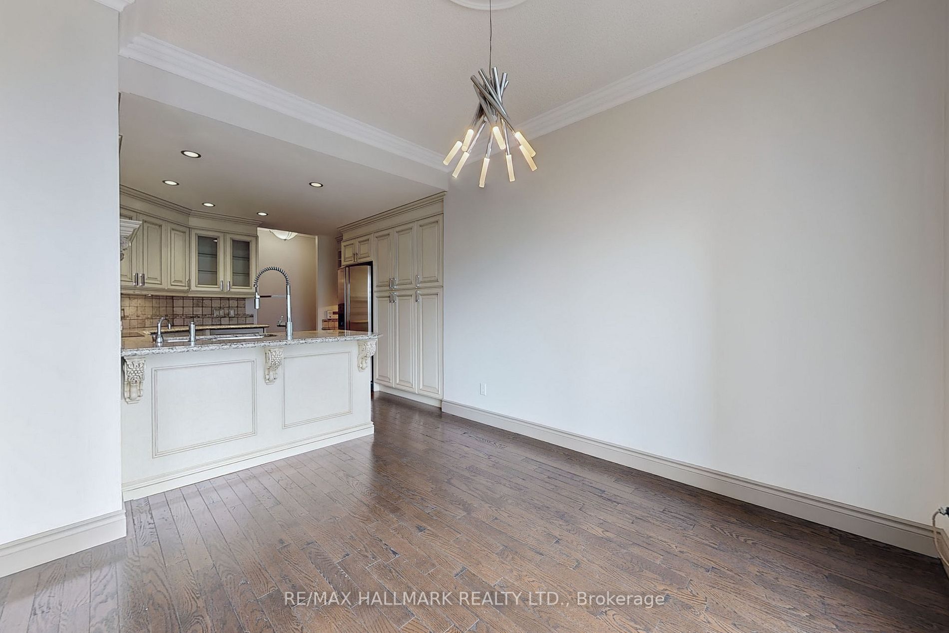 8 Park Rd, #3710