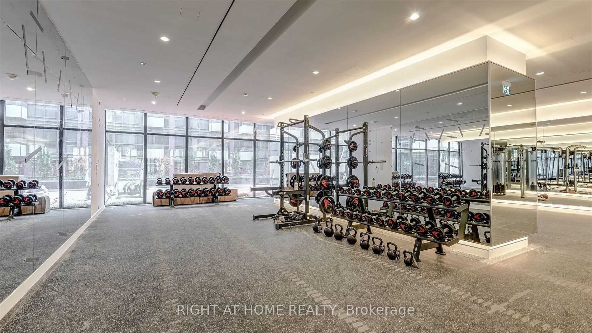 576 Front St W, #1107