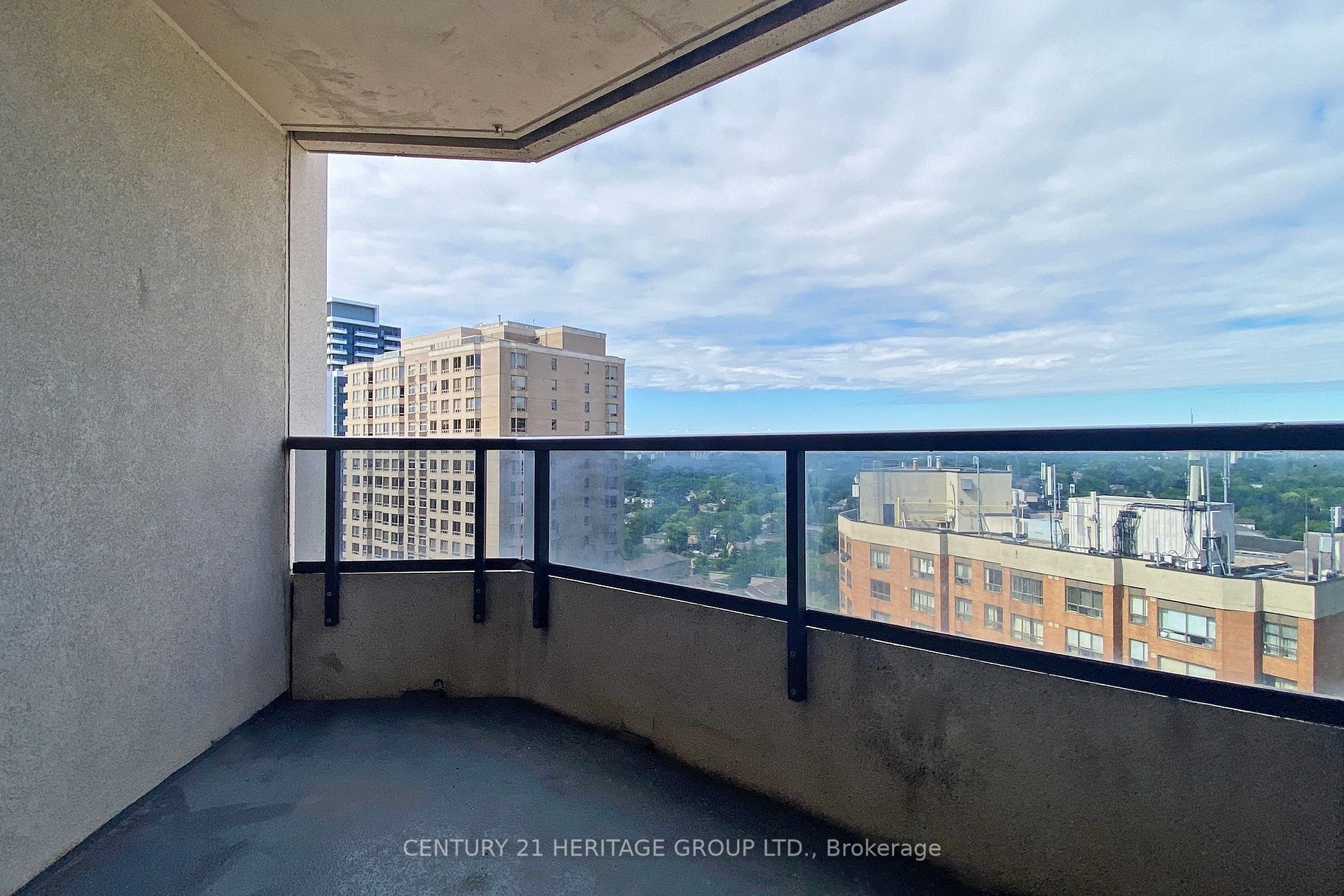 500 Doris Ave N, #1627