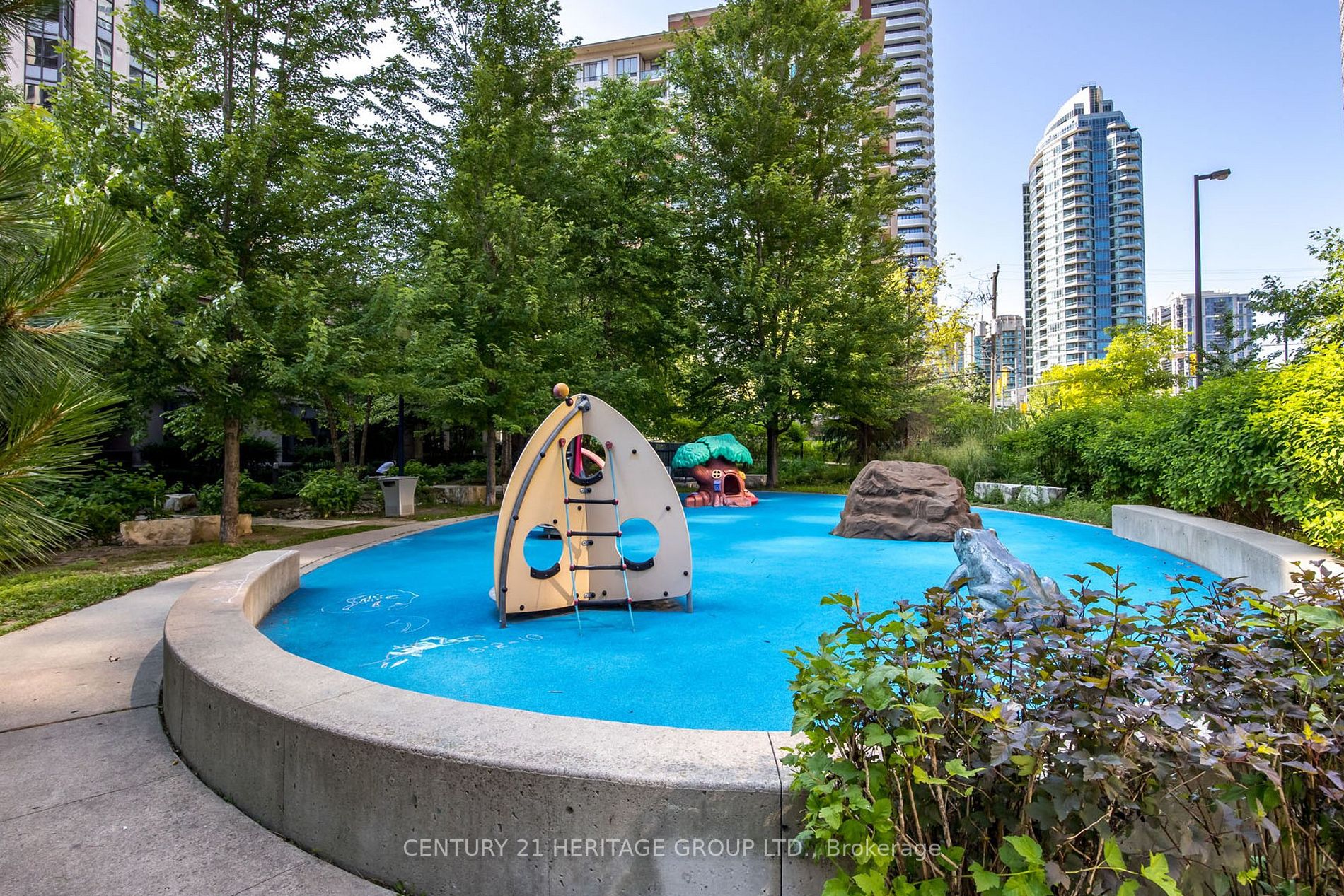 500 Doris Ave N, #1627