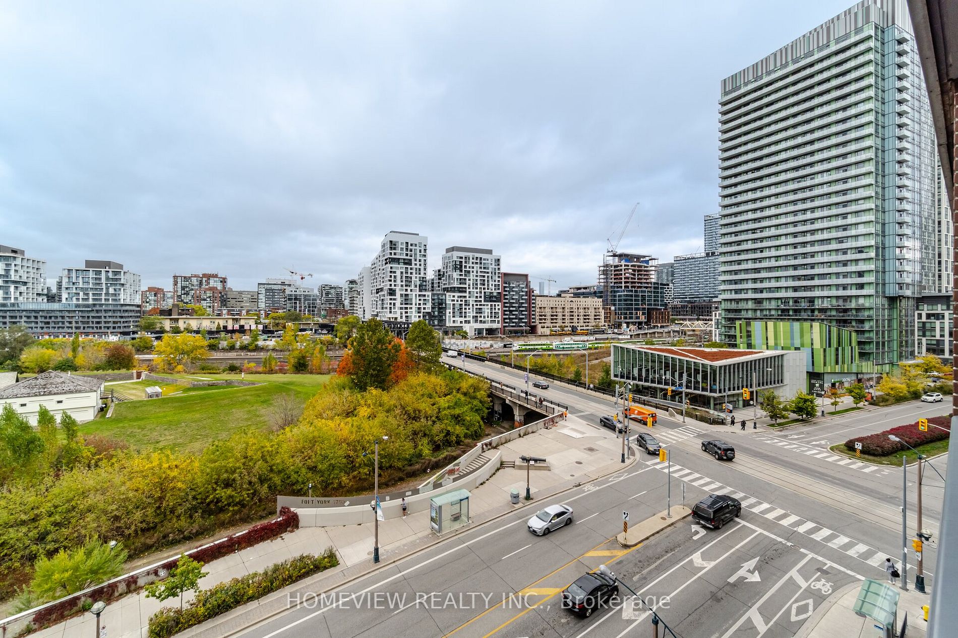 169 Fort York Blvd, #729
