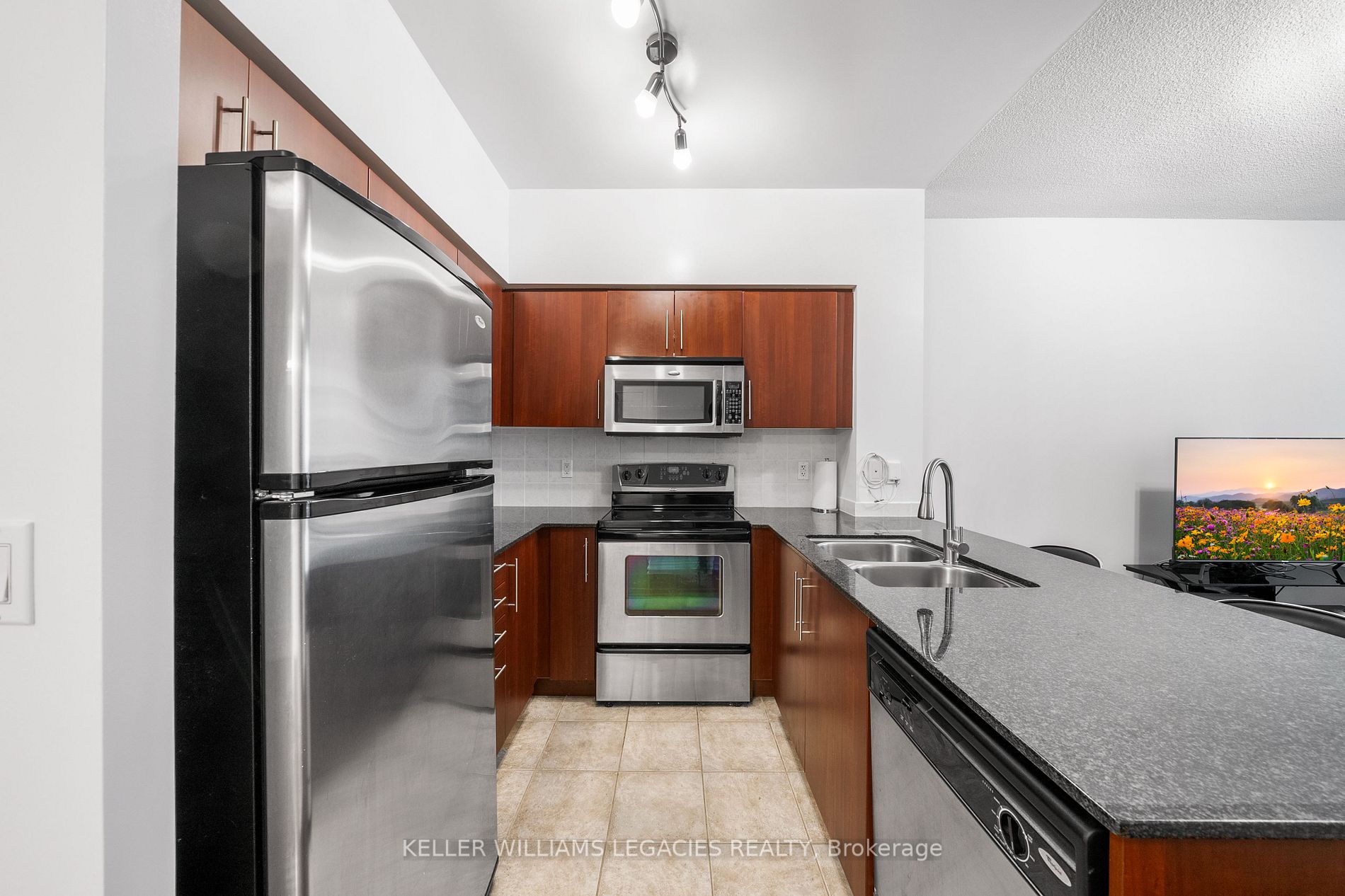 509 Beecroft Road, #1101