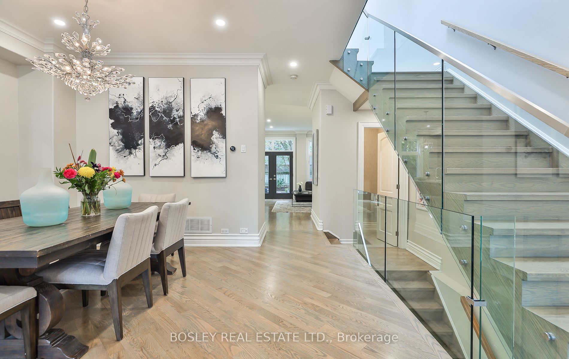 316 Broadway Avenue