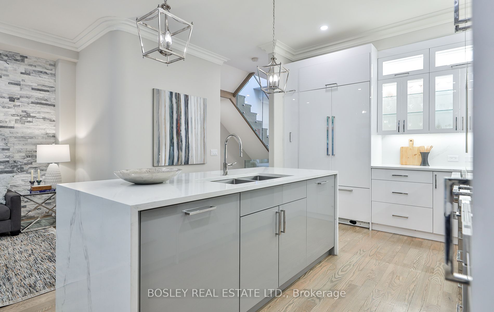 316 Broadway Avenue