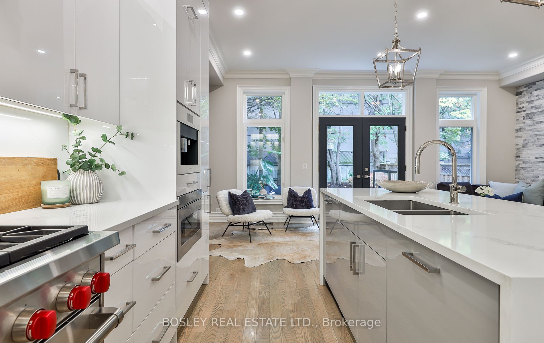 316 Broadway Avenue