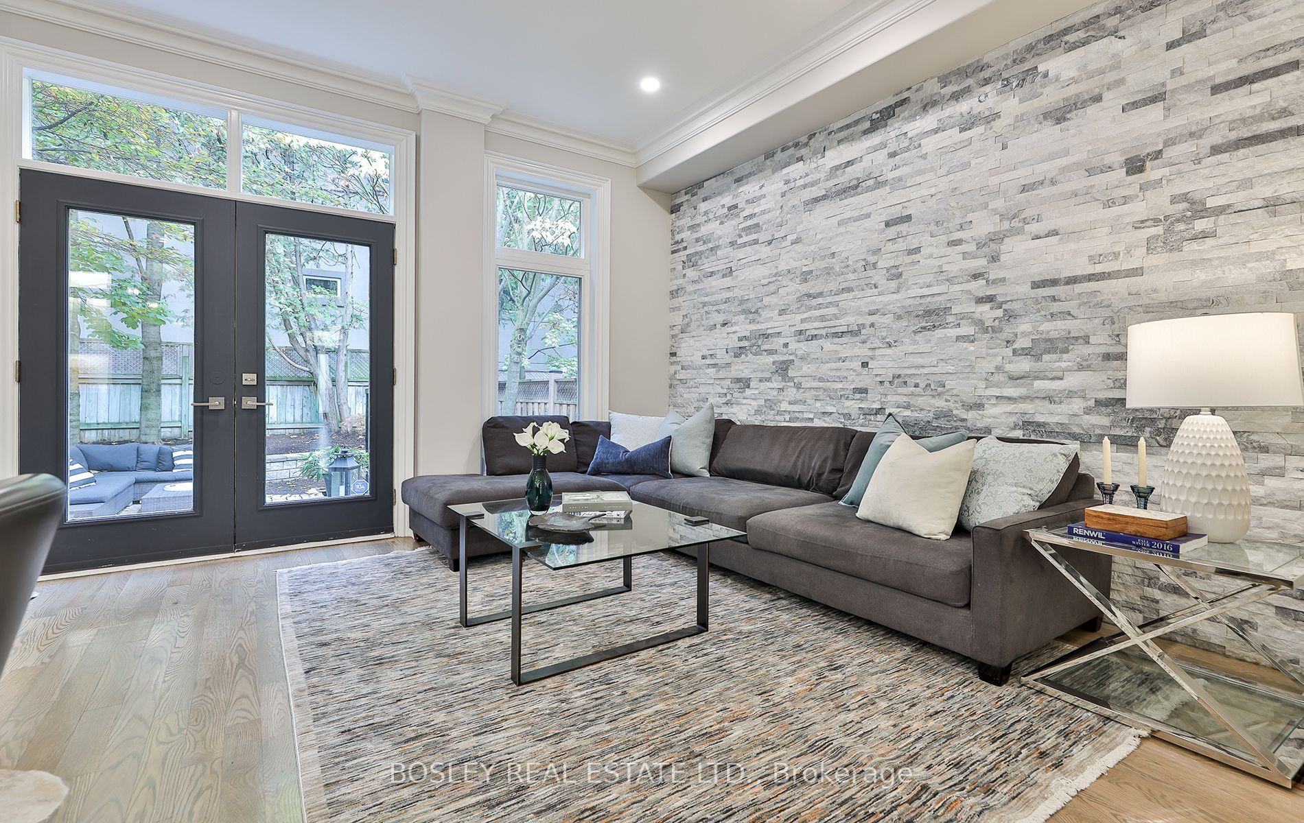 316 Broadway Avenue