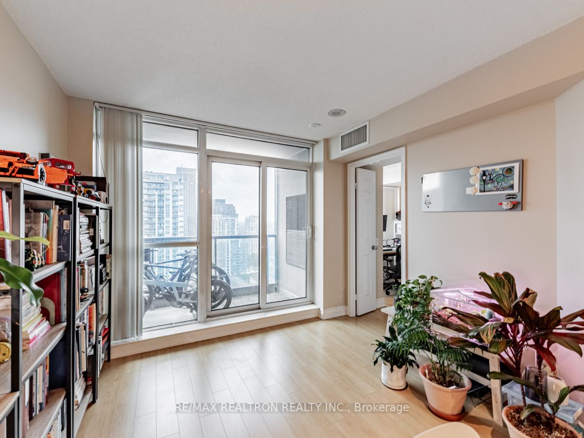 30 Harrison Garden Boulevard, #2509