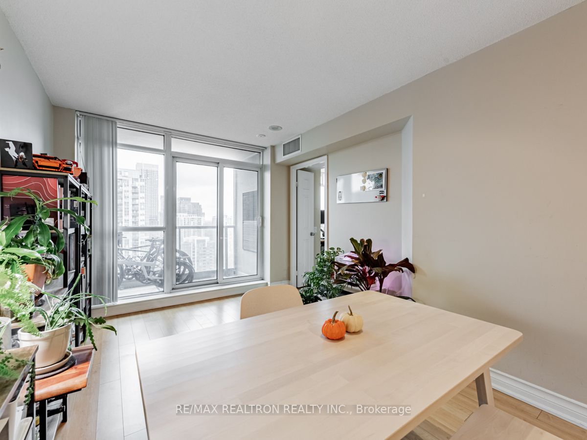 30 Harrison Garden Boulevard, #2509