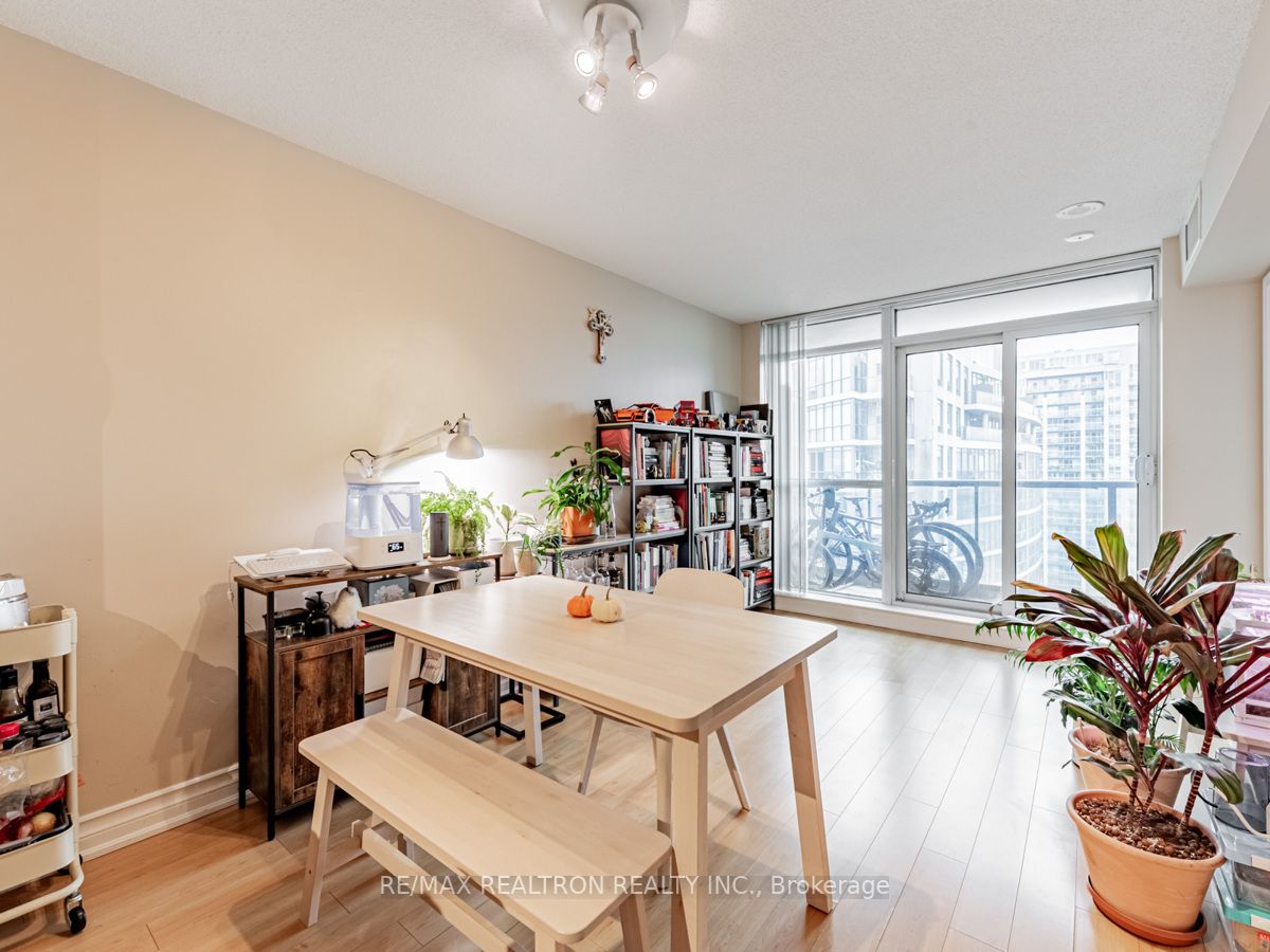 30 Harrison Garden Boulevard, #2509