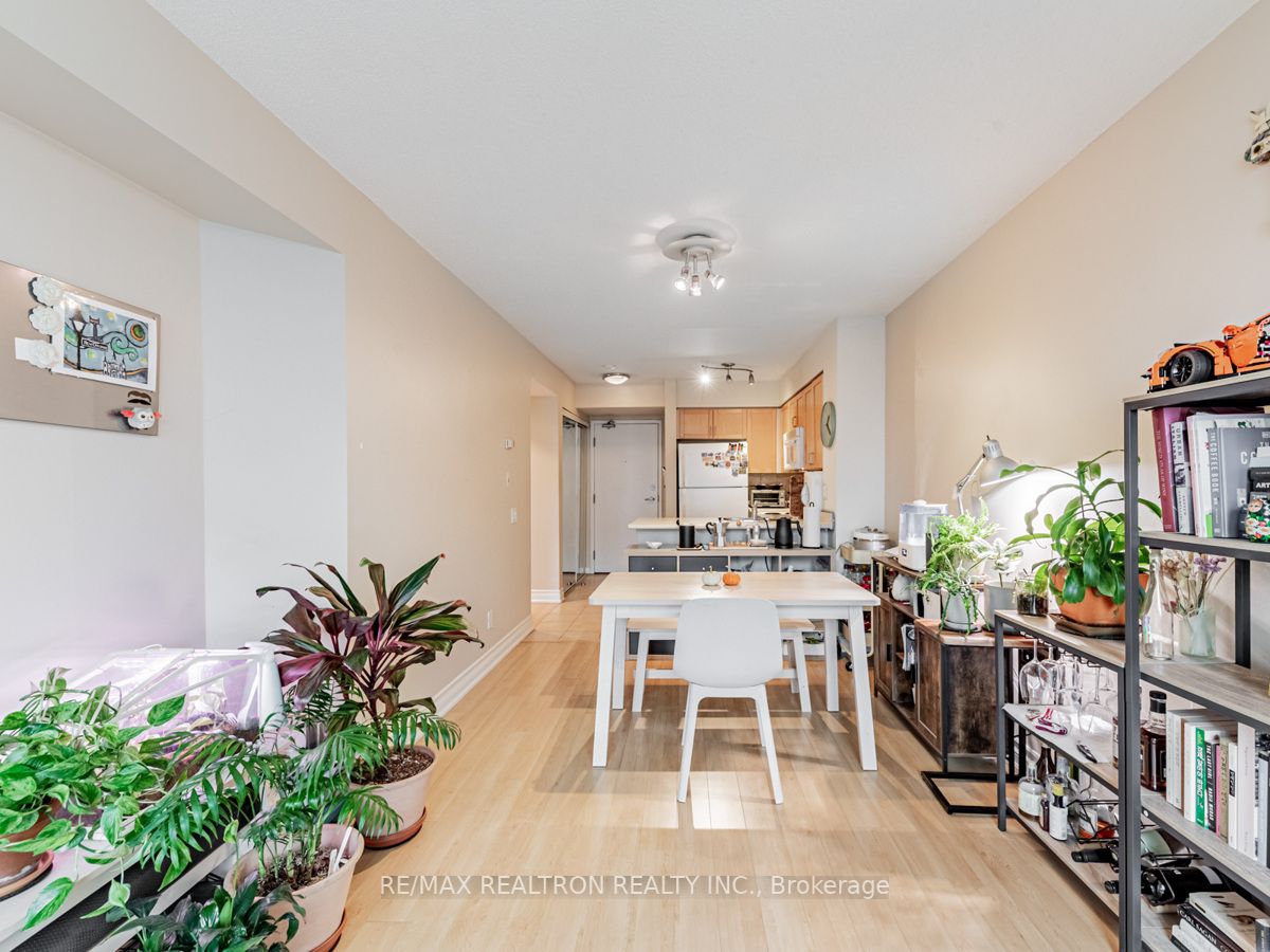 30 Harrison Garden Boulevard, #2509