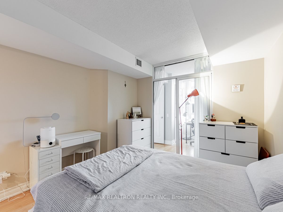 30 Harrison Garden Boulevard, #2509