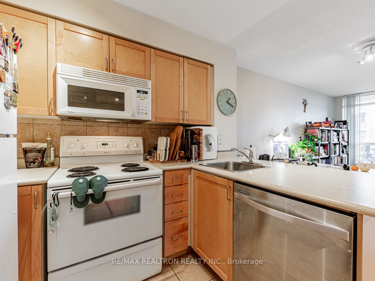 30 Harrison Garden Boulevard, #2509
