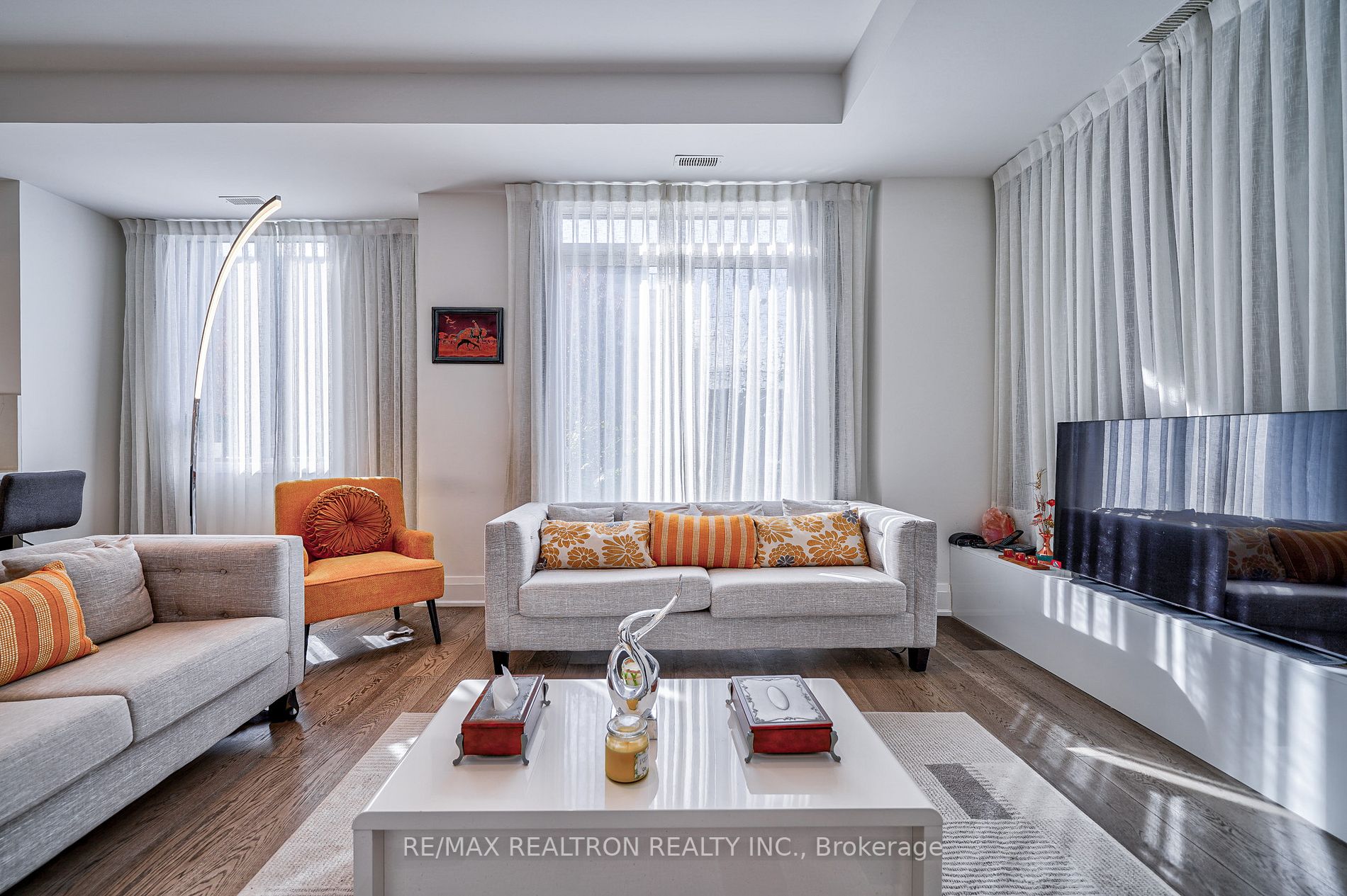 17 Greenbriar Rd, #1