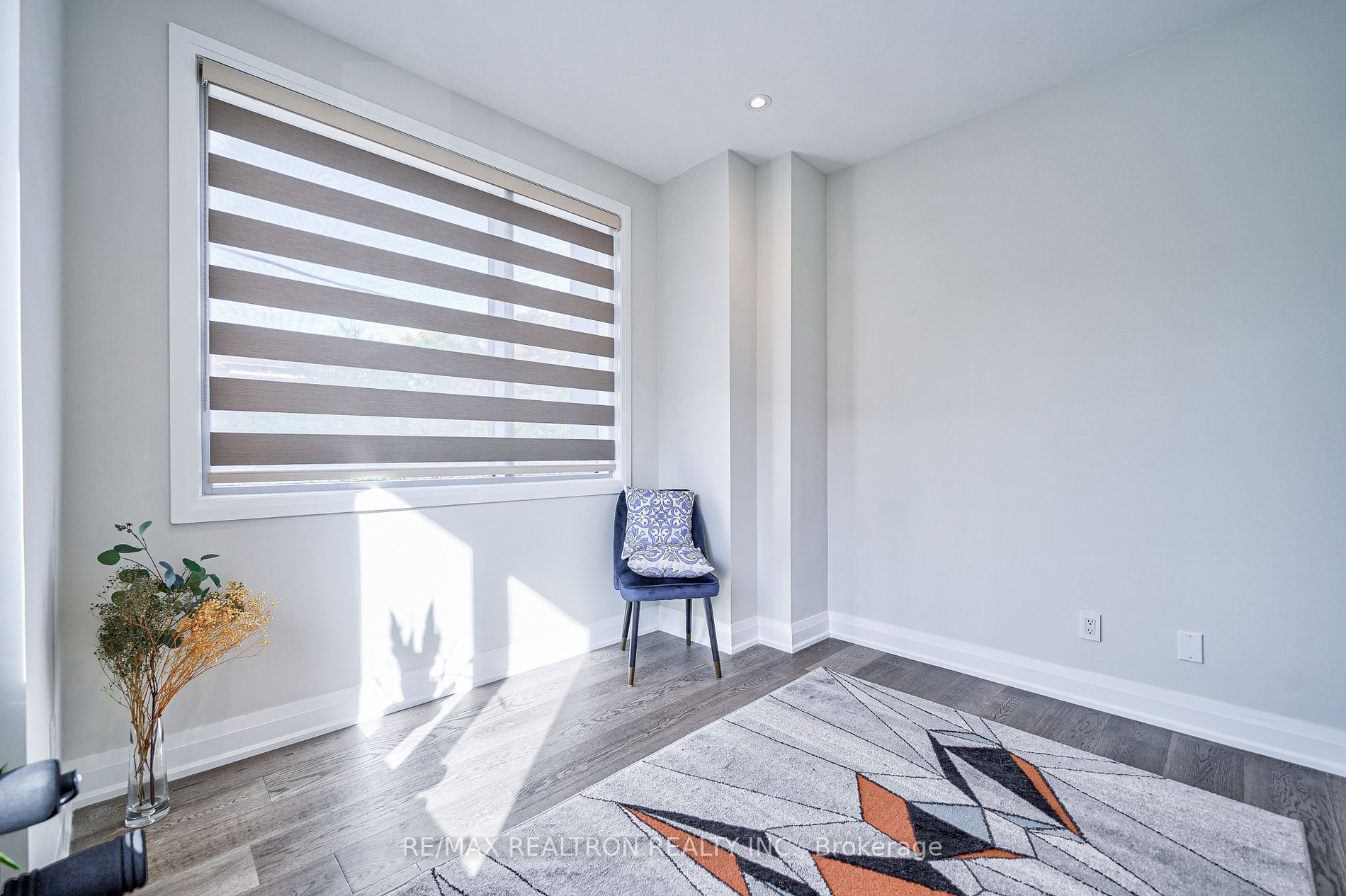 17 Greenbriar Rd, #1