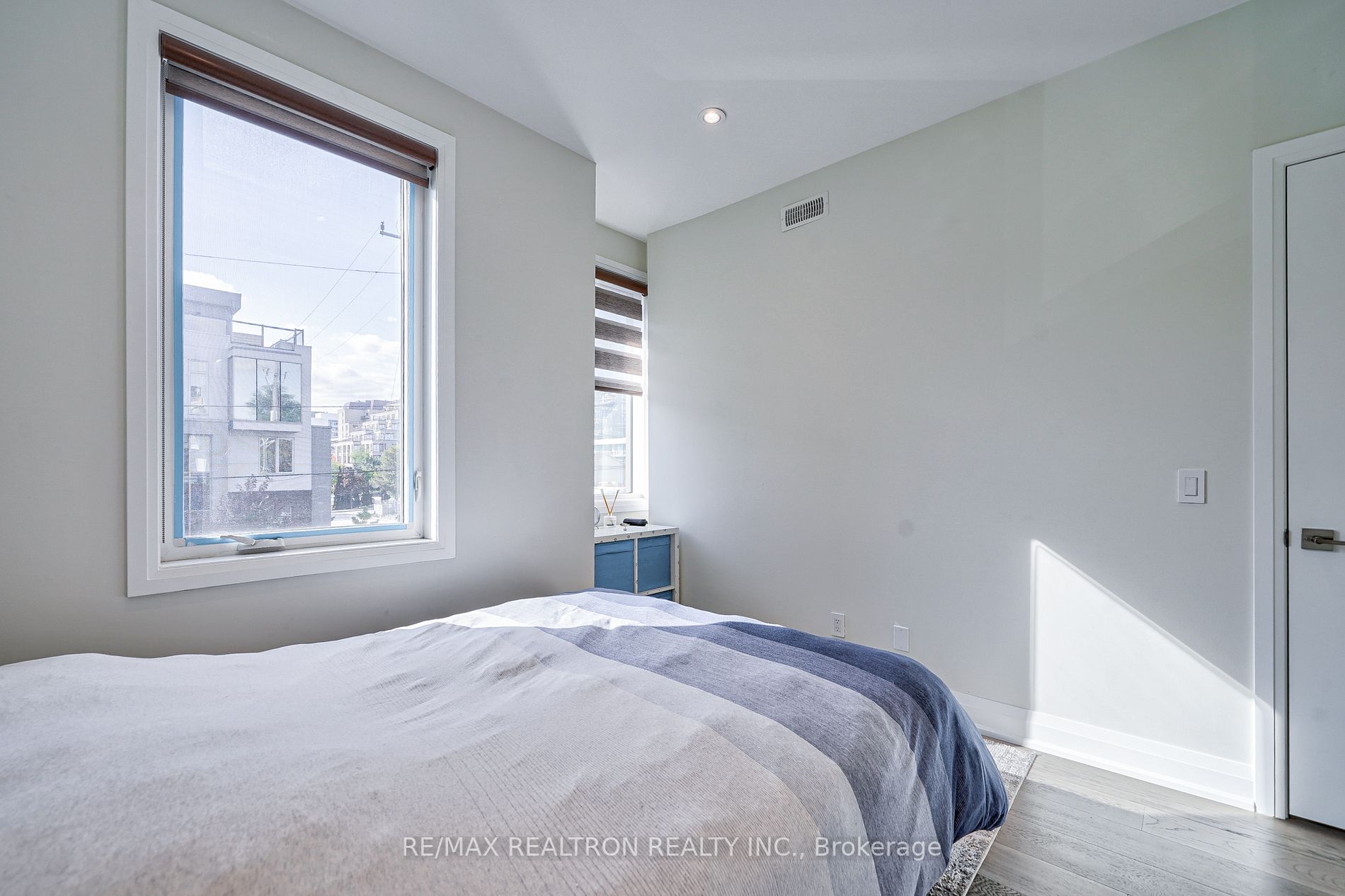 17 Greenbriar Rd, #1
