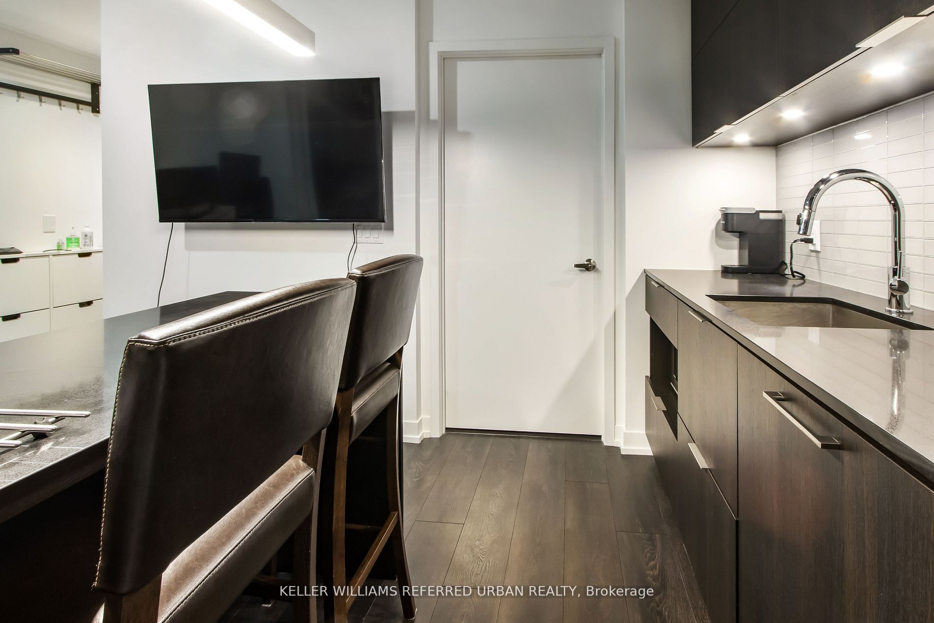 15 Lower Jarvis St N, #514