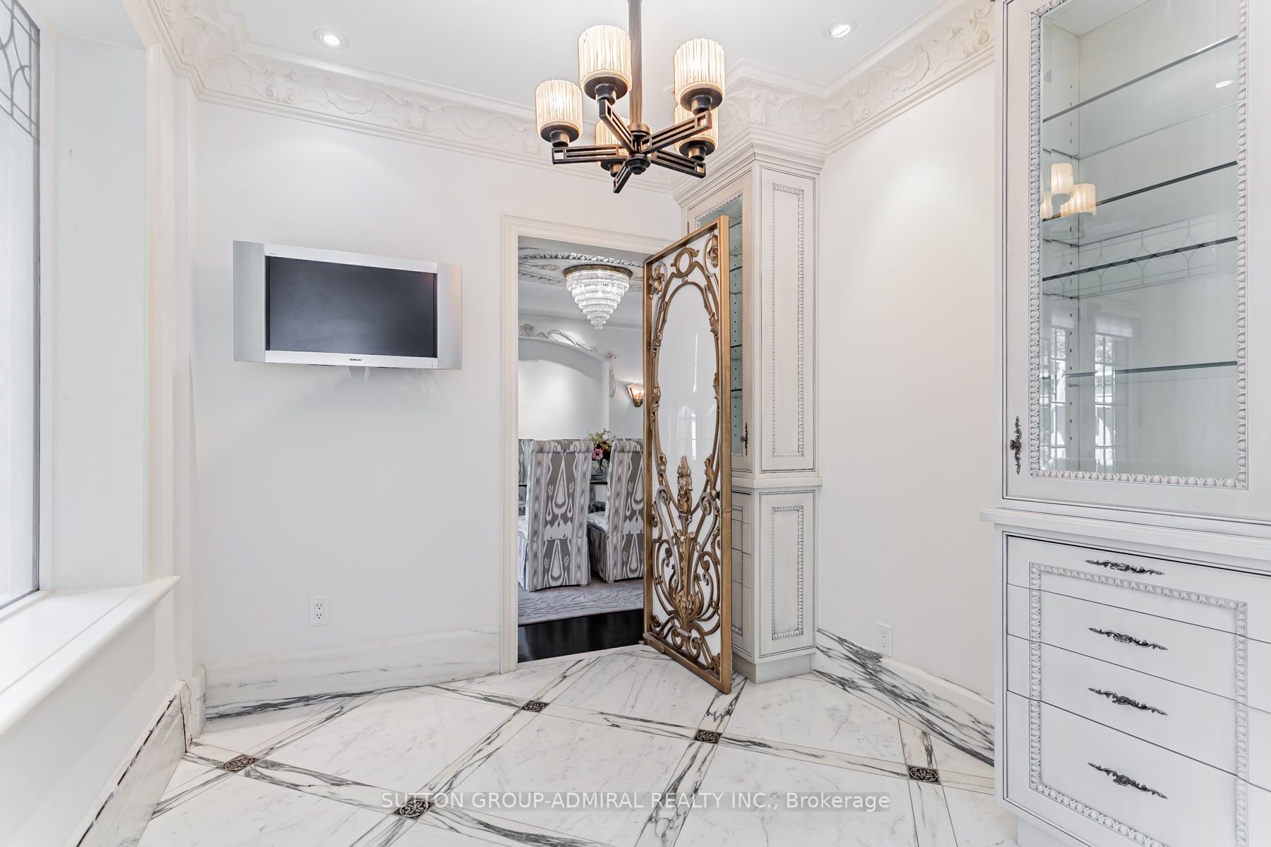 30 Hawarden Cres