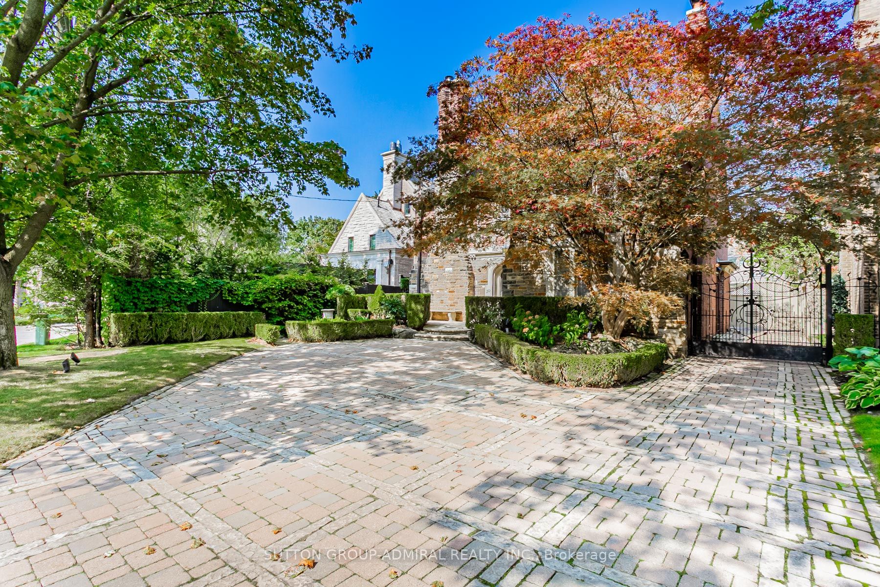 30 Hawarden Cres