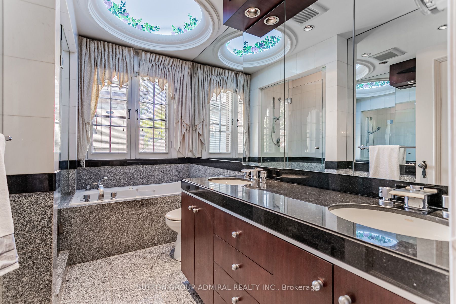 30 Hawarden Cres