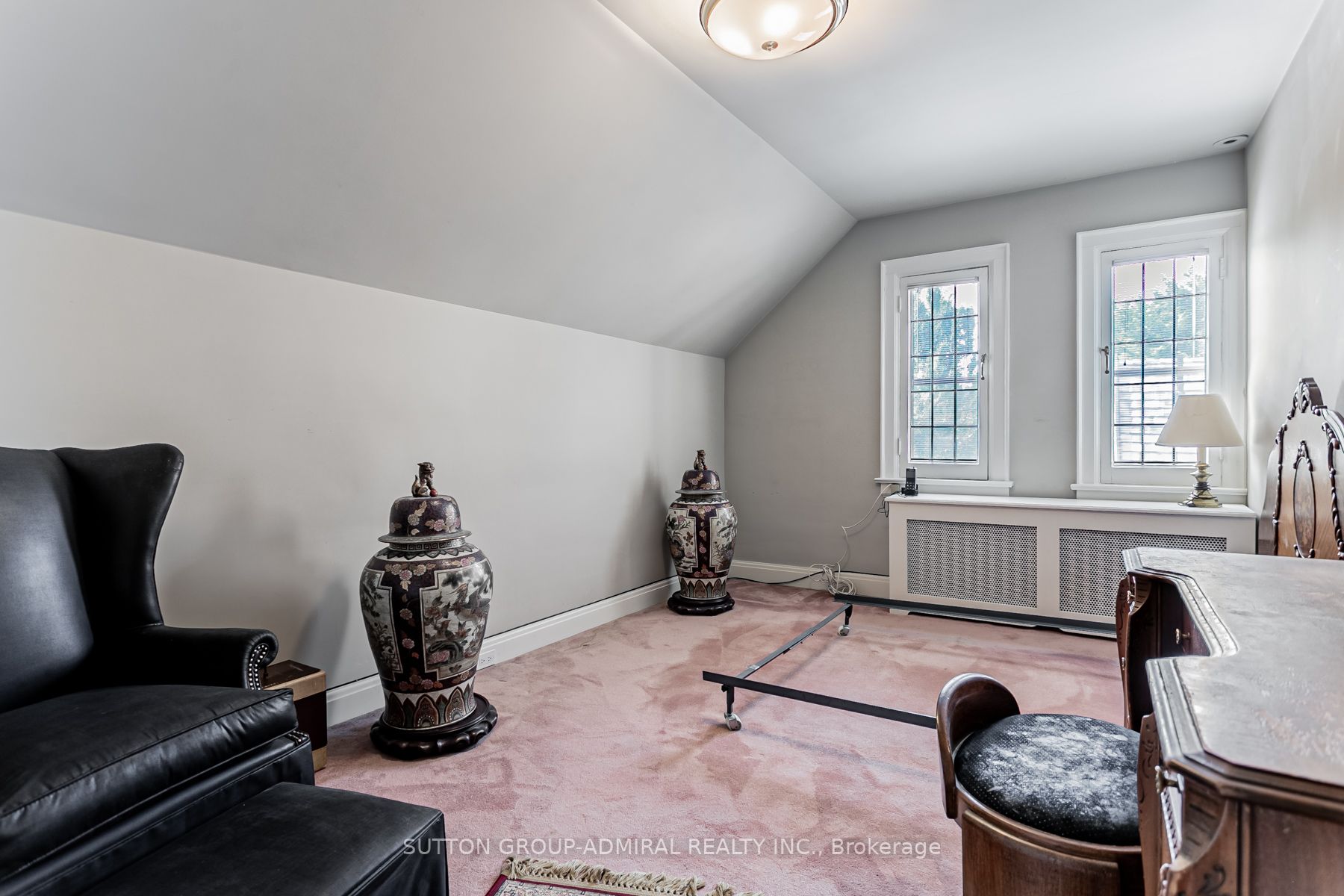 30 Hawarden Cres