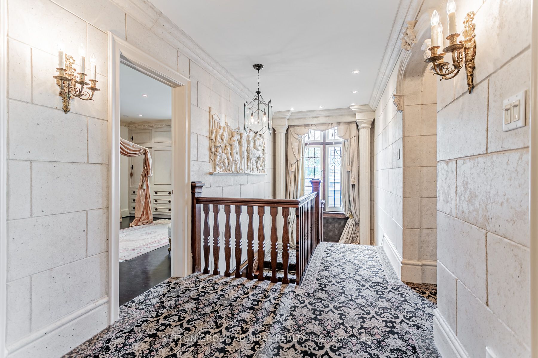 30 Hawarden Cres