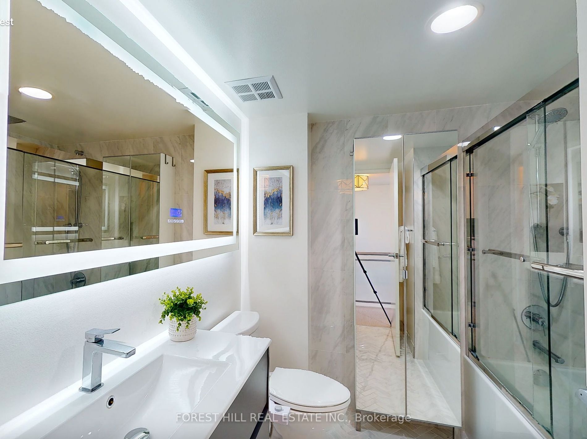 388 Richmond St W, #724