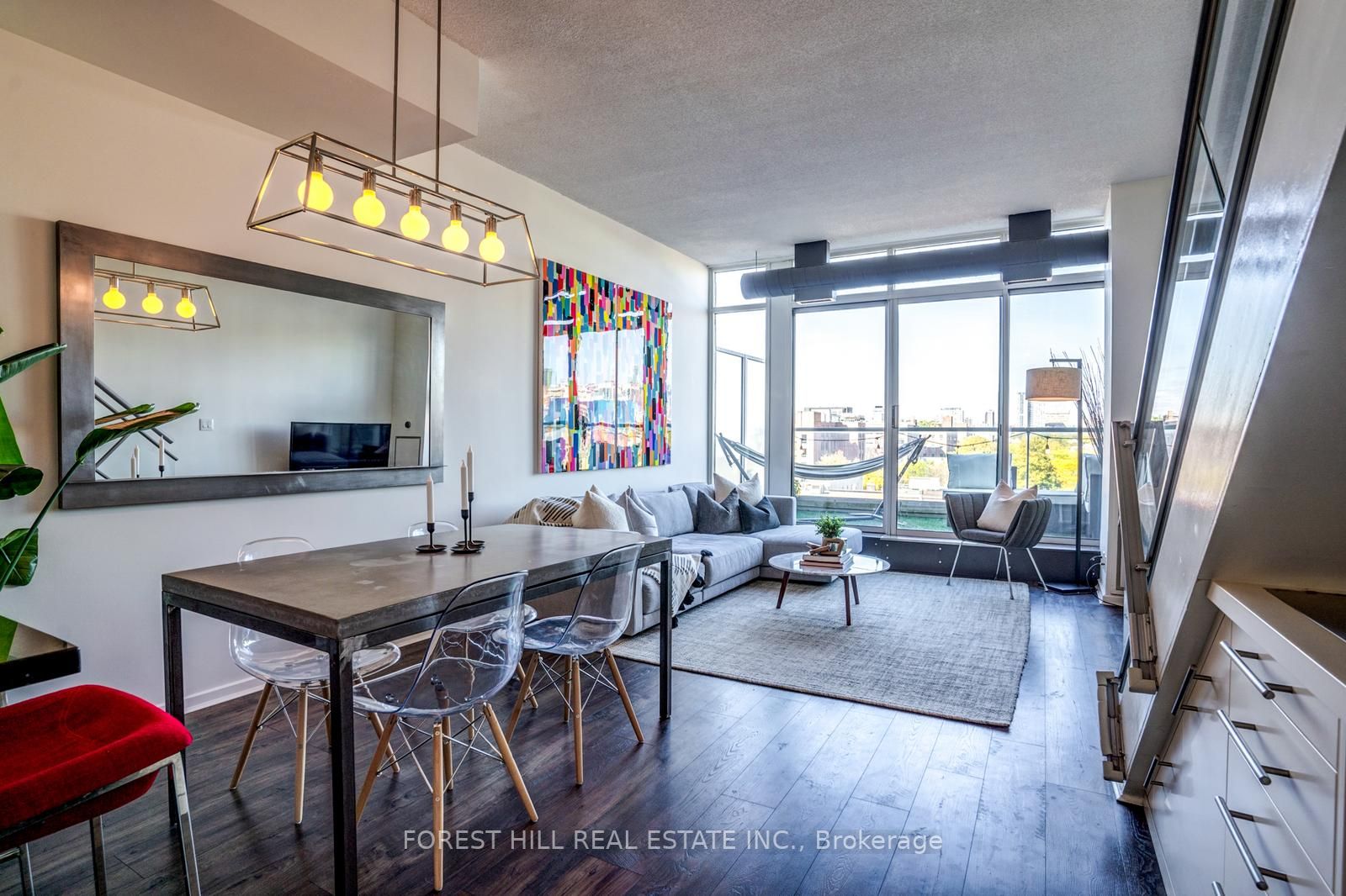 388 Richmond St W, #724