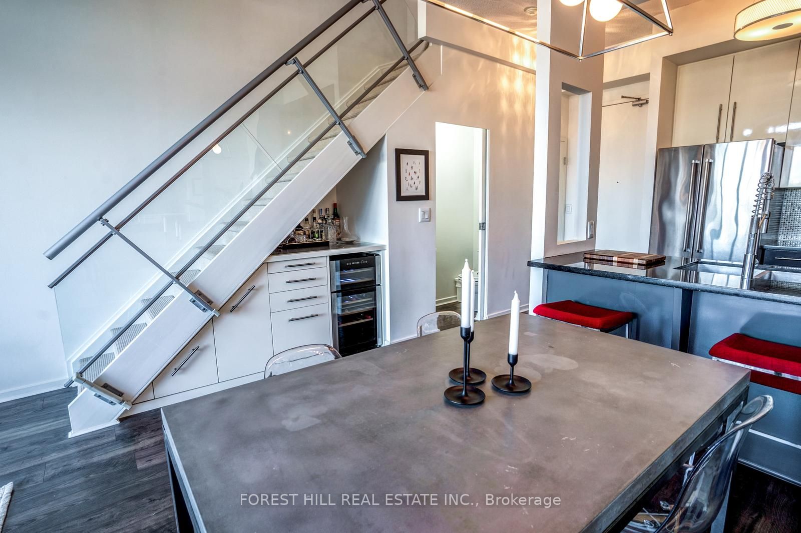 388 Richmond St W, #724