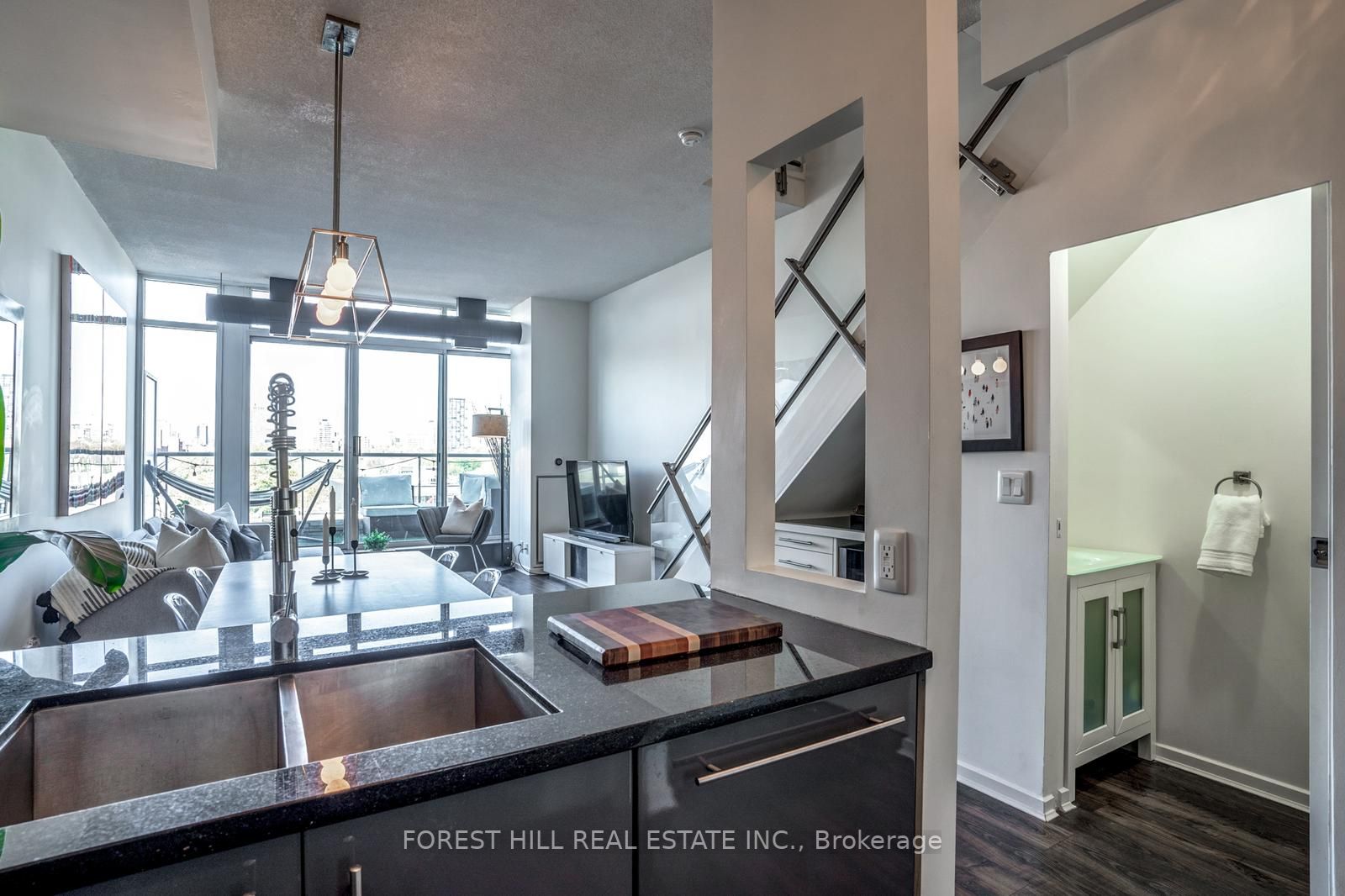 388 Richmond St W, #724