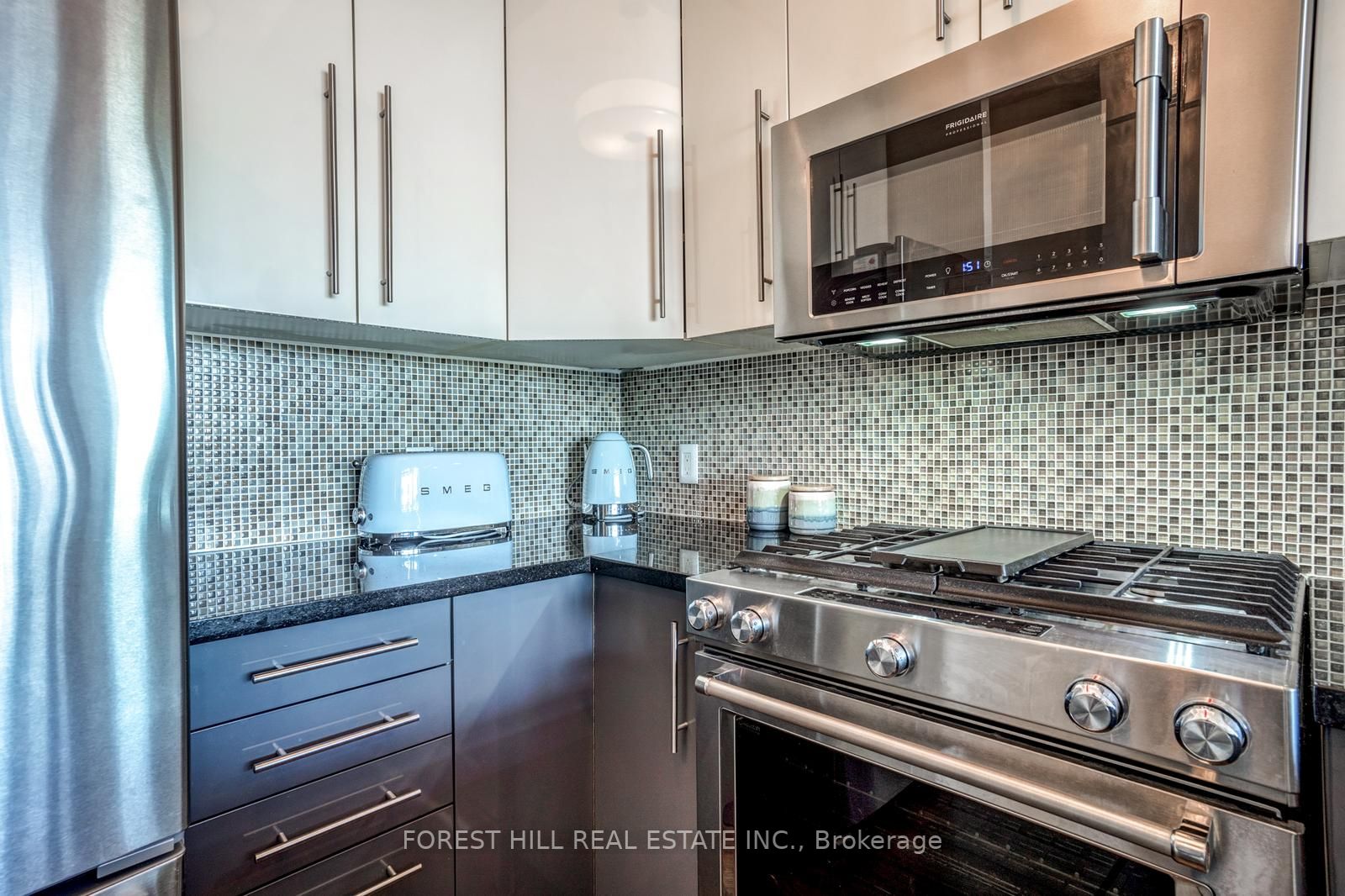 388 Richmond St W, #724