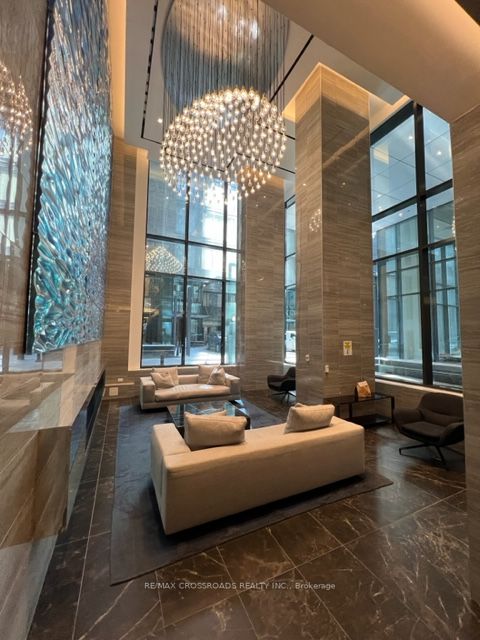 115 Blue Jays Way, #1701