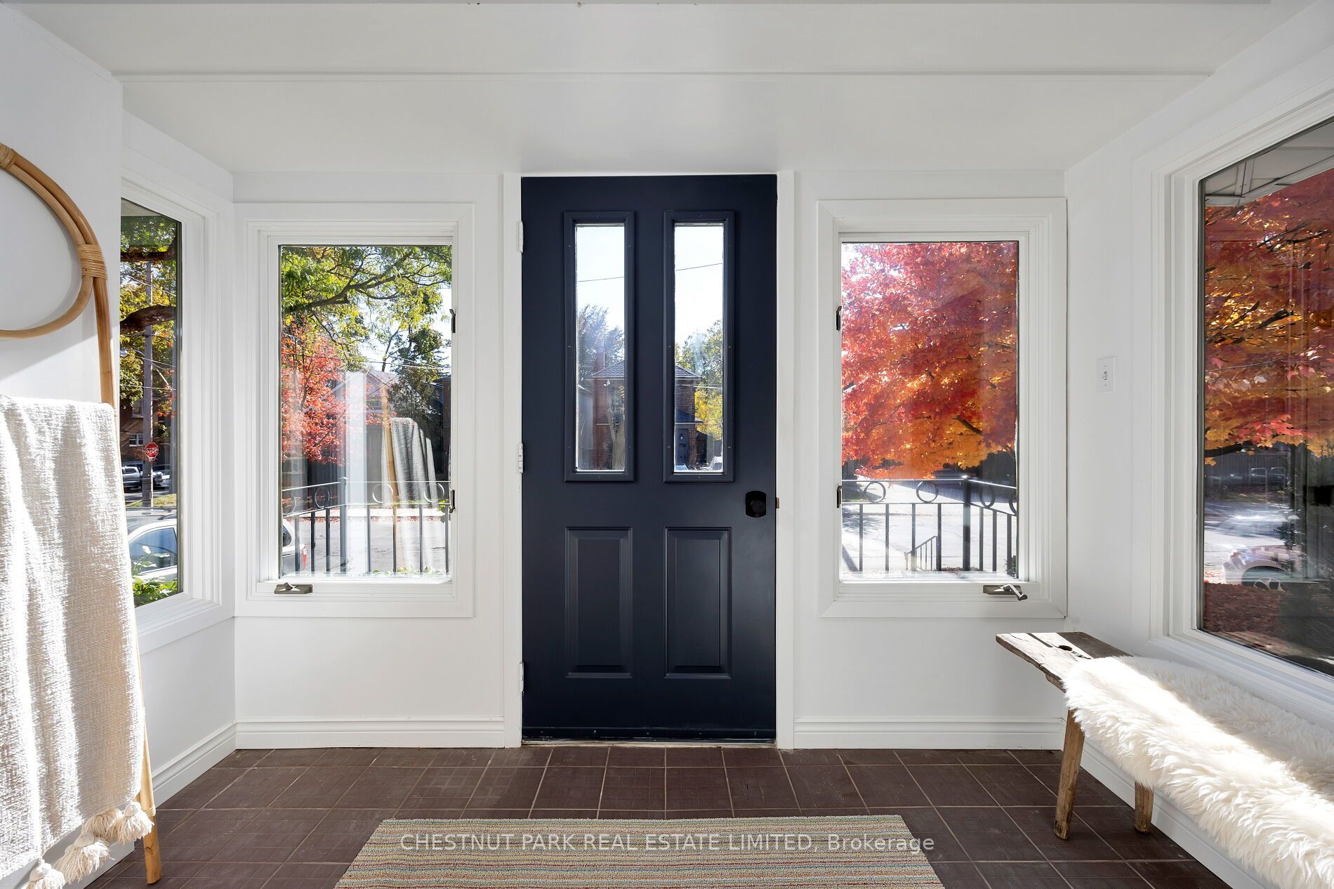 132 Hillsdale Ave W