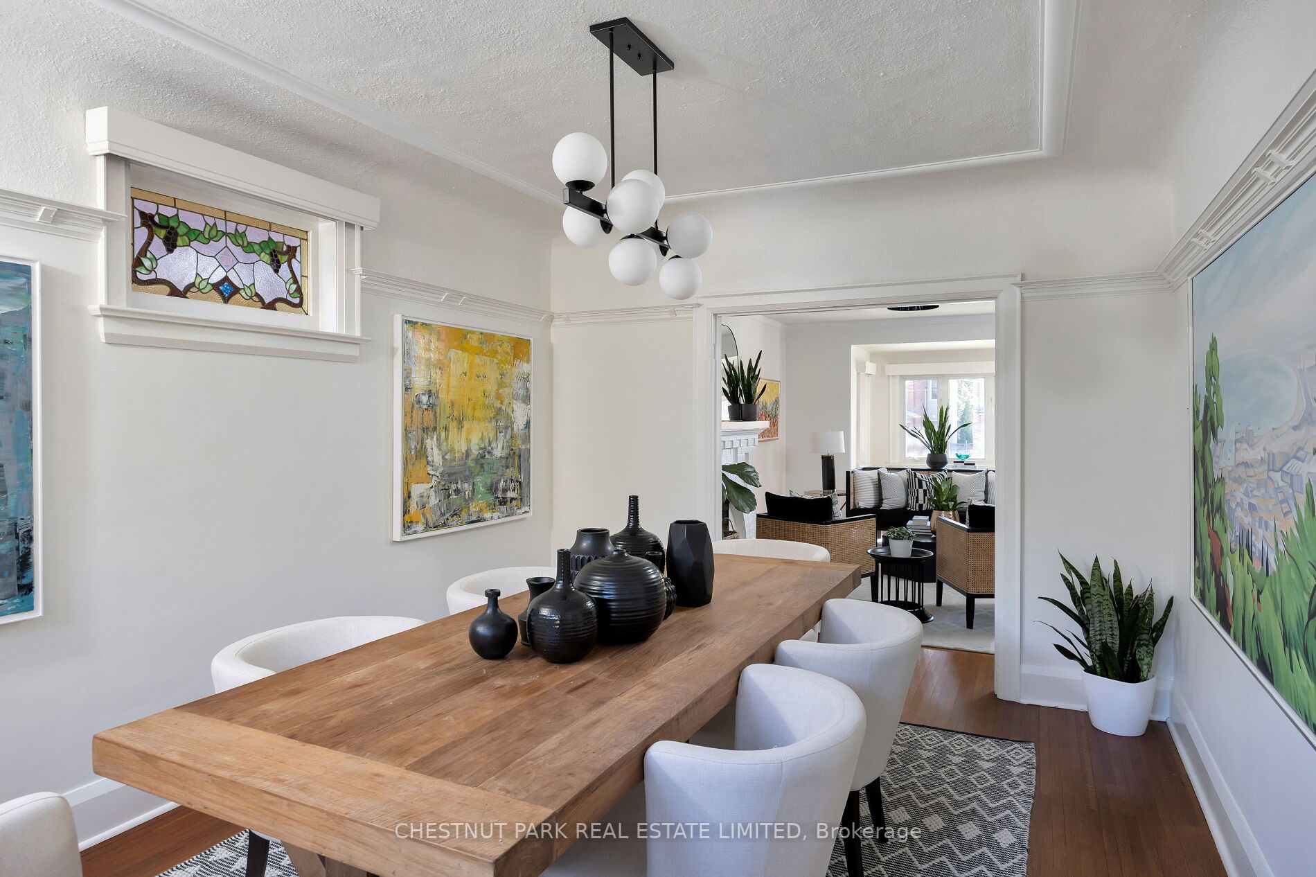 132 Hillsdale Ave W