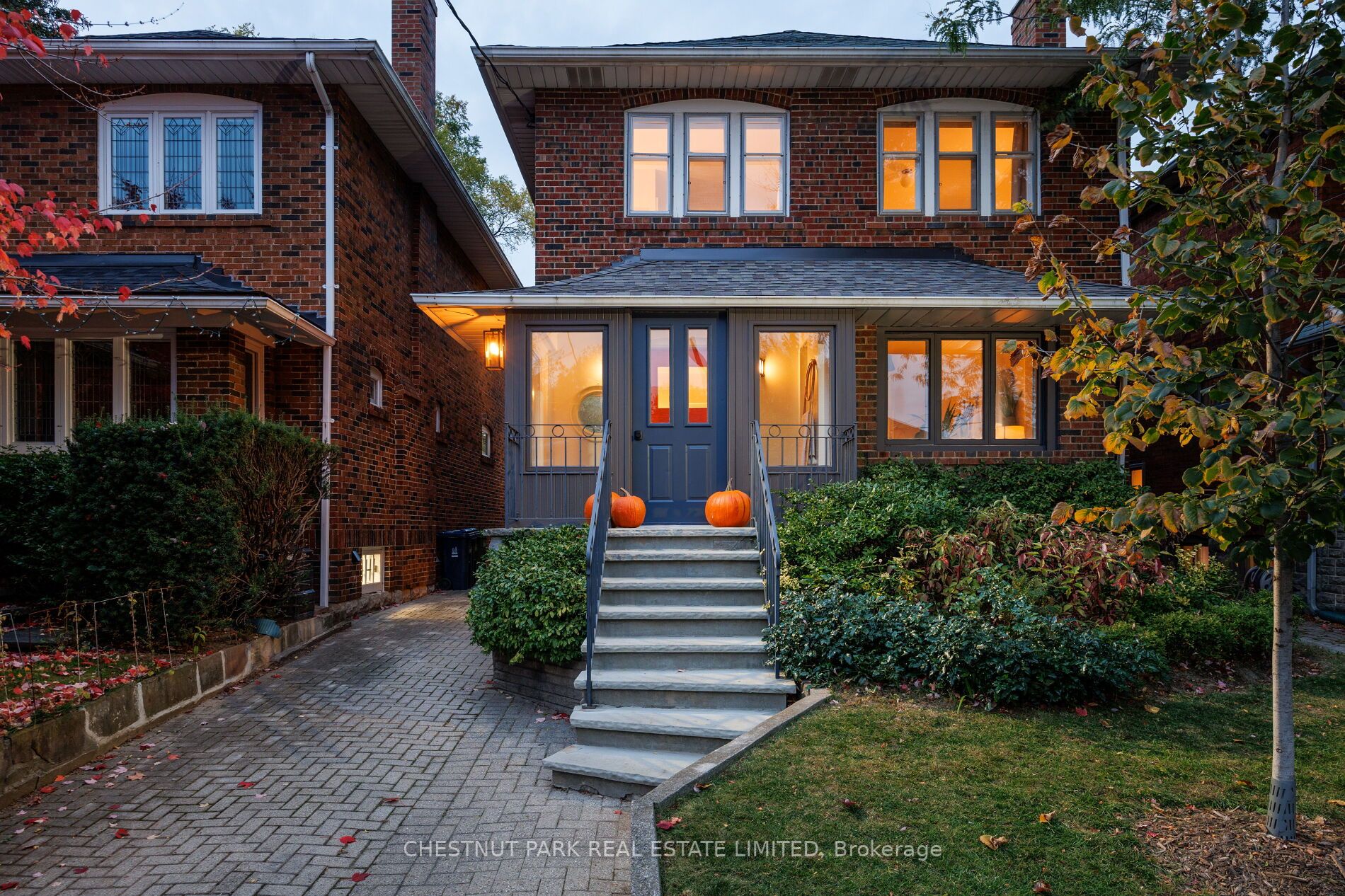 132 Hillsdale Ave W