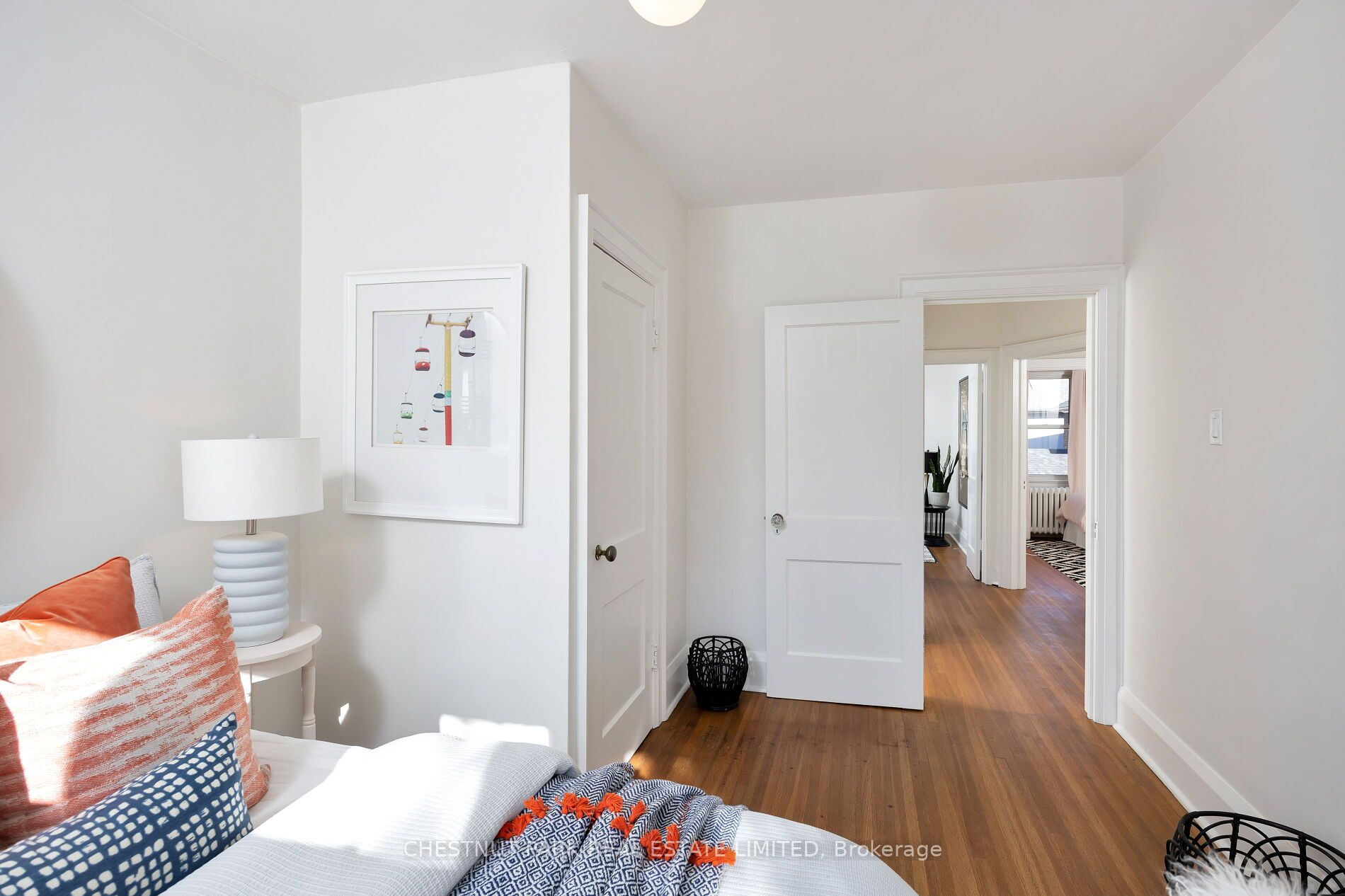 132 Hillsdale Ave W