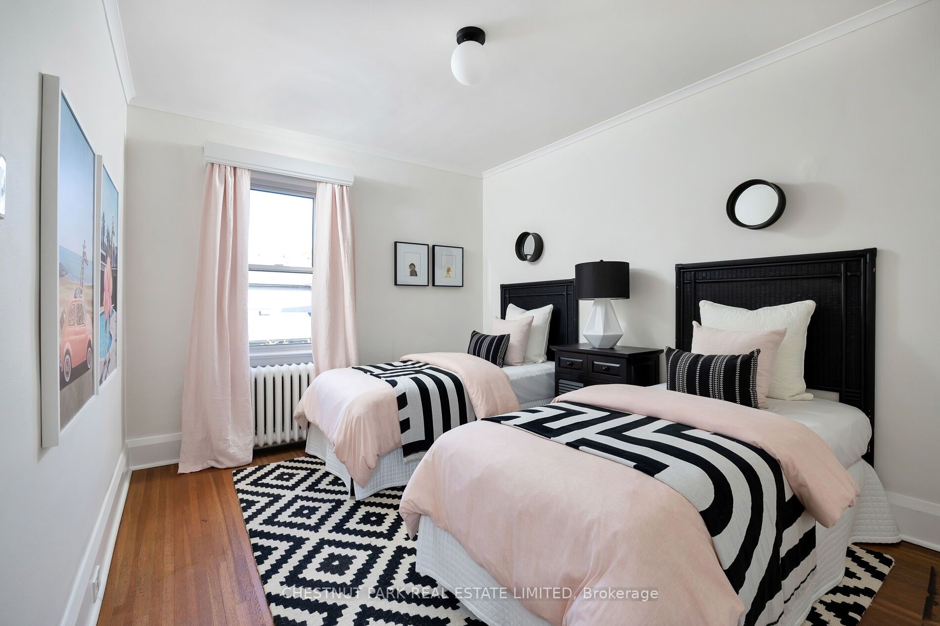 132 Hillsdale Ave W