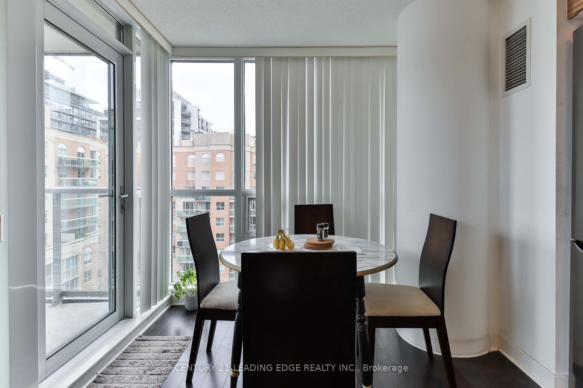 320 Richmond St E, #1203