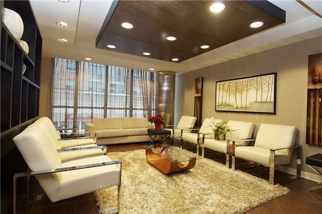 320 Richmond St E, #1203
