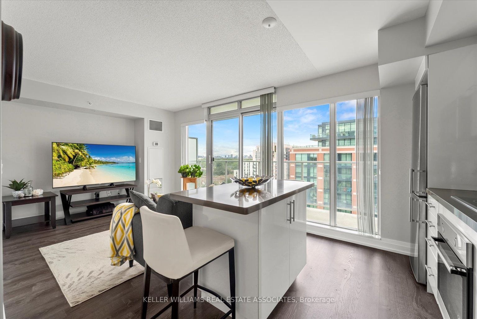 555 Wilson Ave, #E905