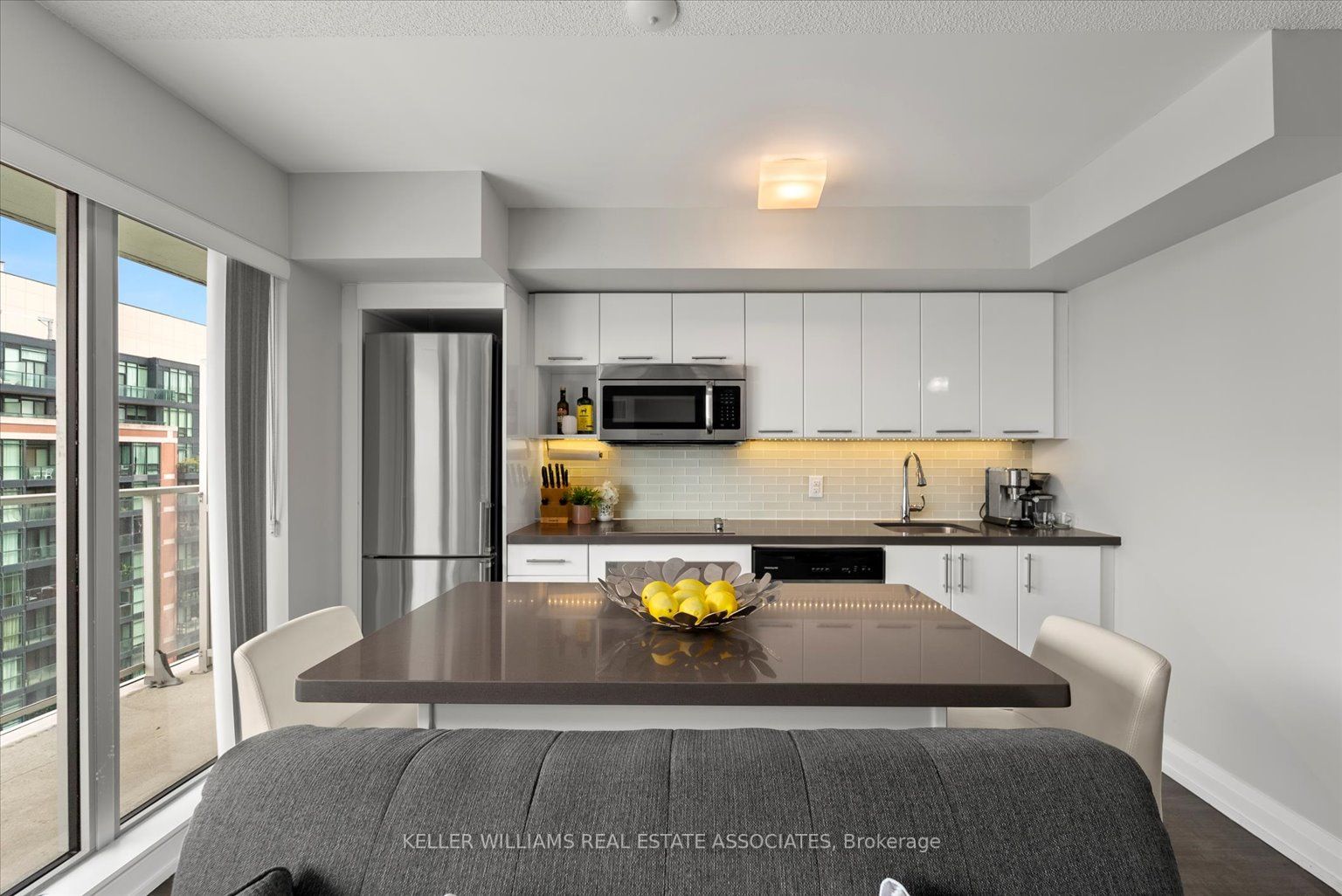 555 Wilson Ave, #E905